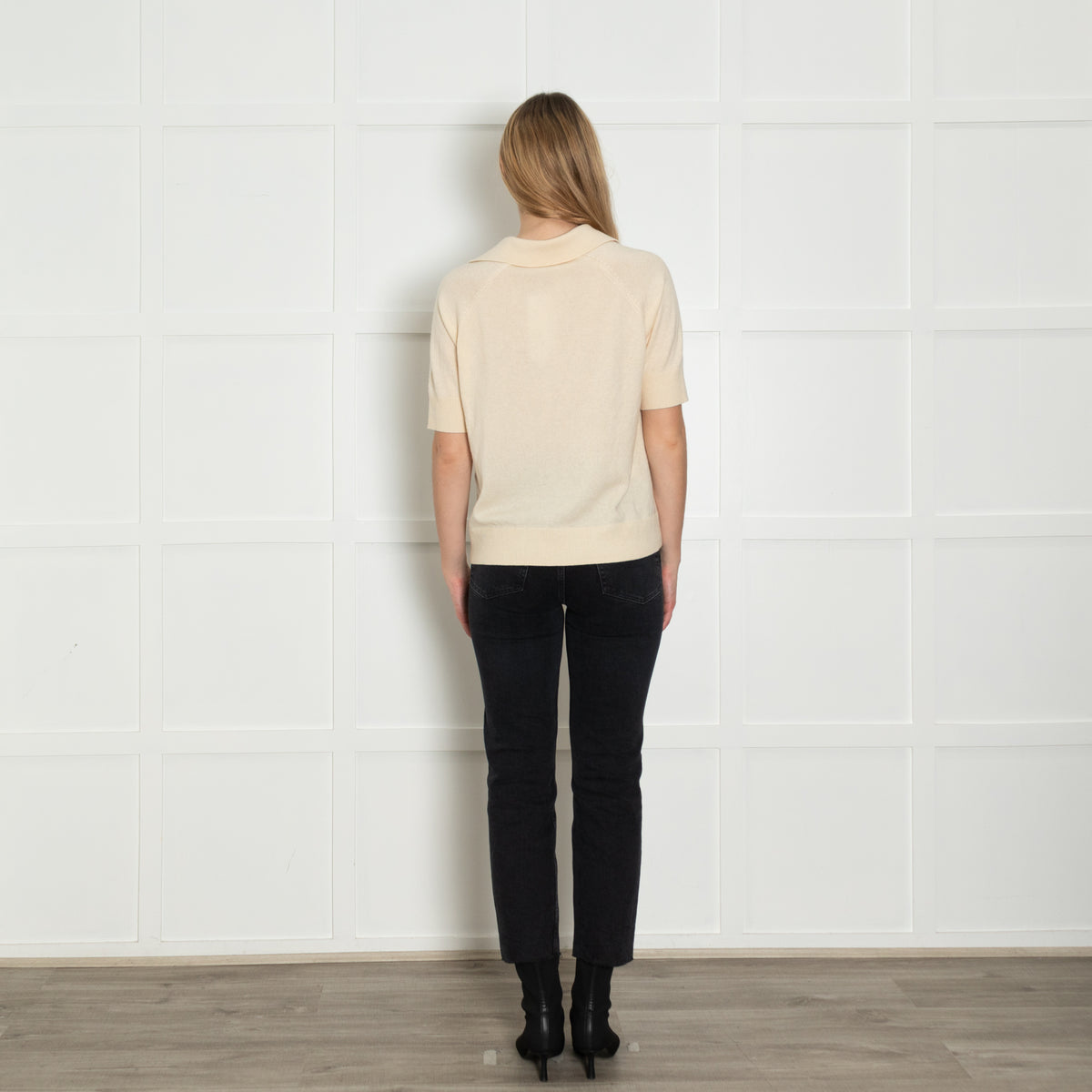 Levete Room Cream Wool Blend Short Sleeve V Neck Jumper