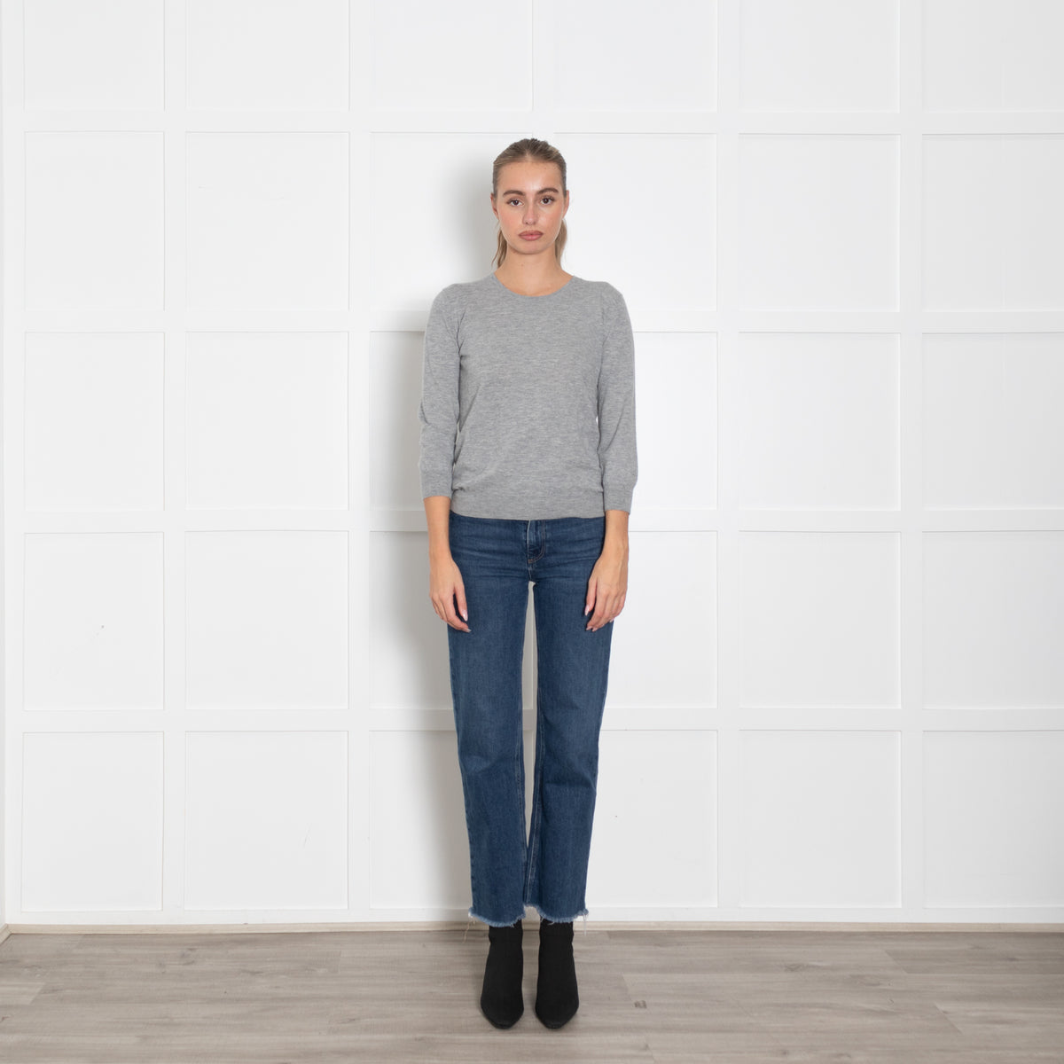 Joseph Grey Cashmere Jumper With 3/4 Sleeves And Hook And Eye Fastening