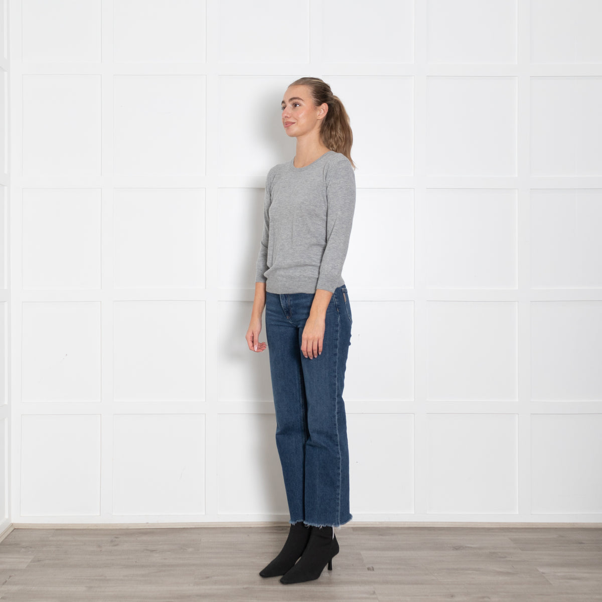 Joseph Grey Cashmere Jumper With 3/4 Sleeves And Hook And Eye Fastening