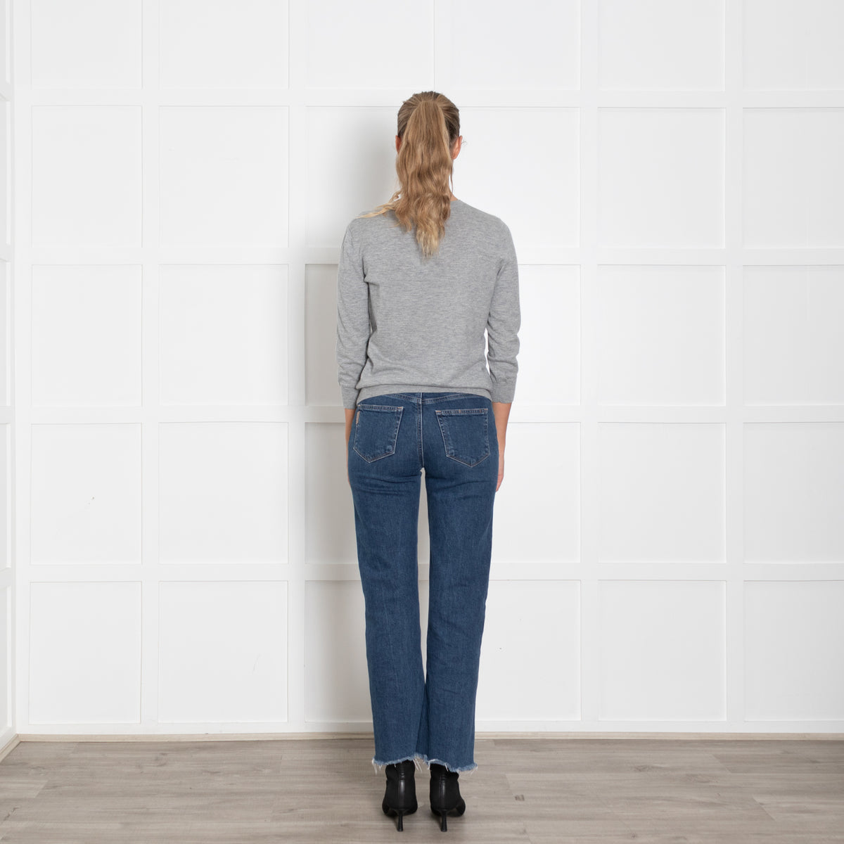 Joseph Grey Cashmere Jumper With 3/4 Sleeves And Hook And Eye Fastening