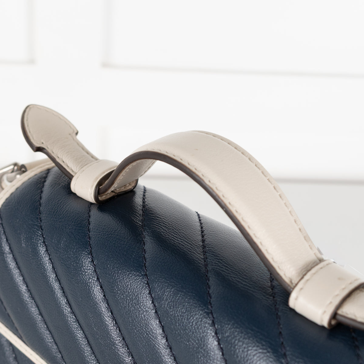 Gucci Navy White GG Marmont Shoulder Bag
