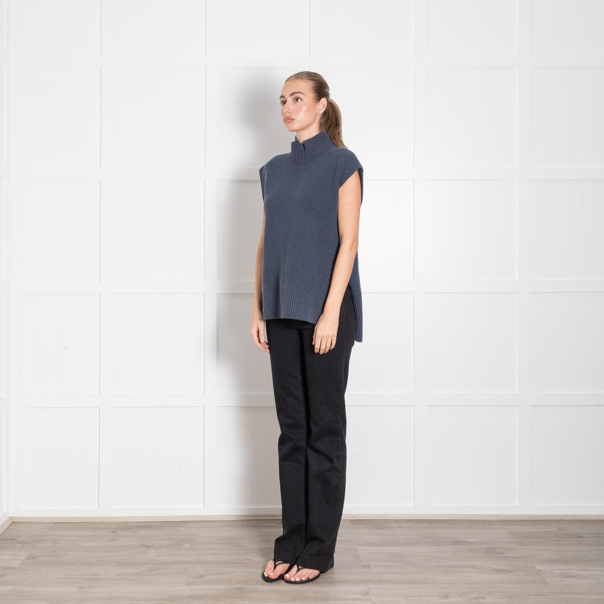 Cefinn Blue Merino Wool Blend Sleeveless Rollneck