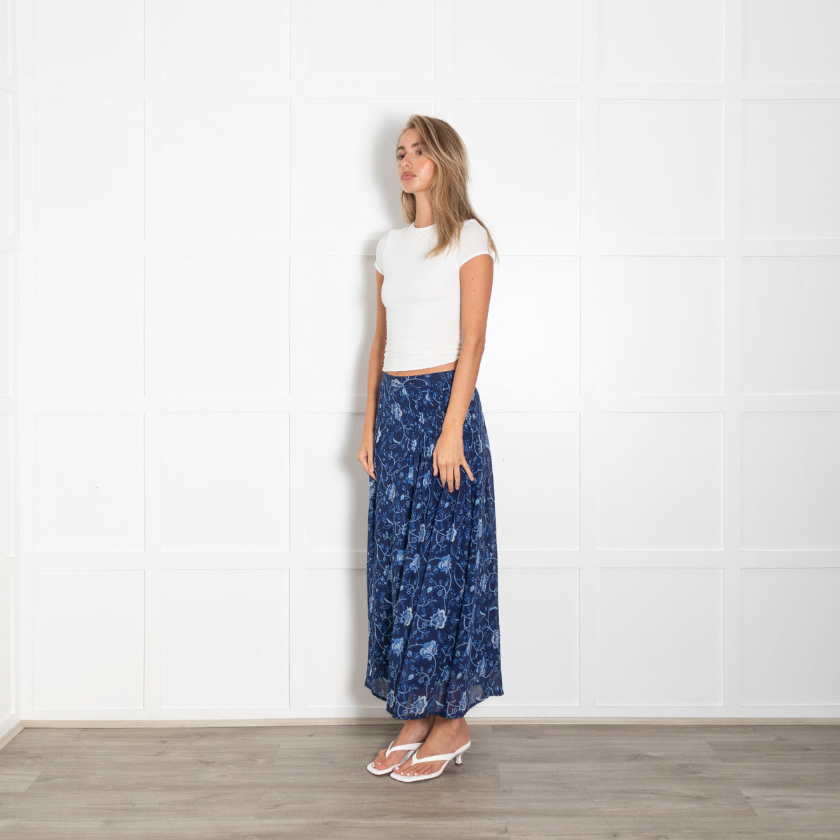Brora Navy Light Blue Floral Front Pleats Detail Silk Skirt