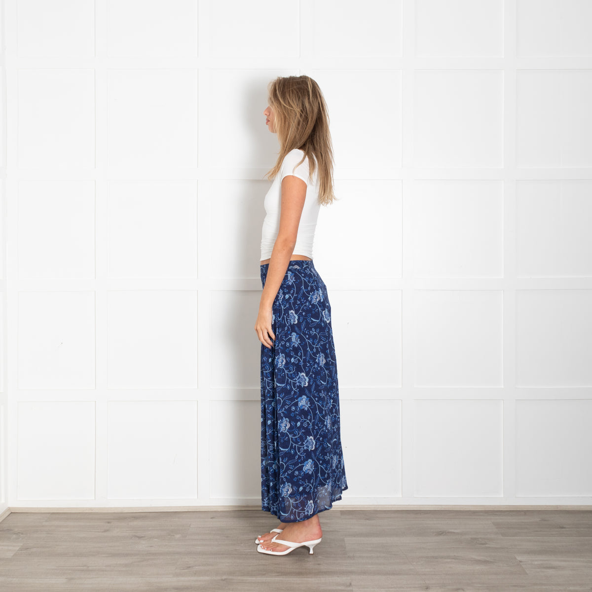 Brora Navy Light Blue Floral Front Pleats Detail Silk Skirt