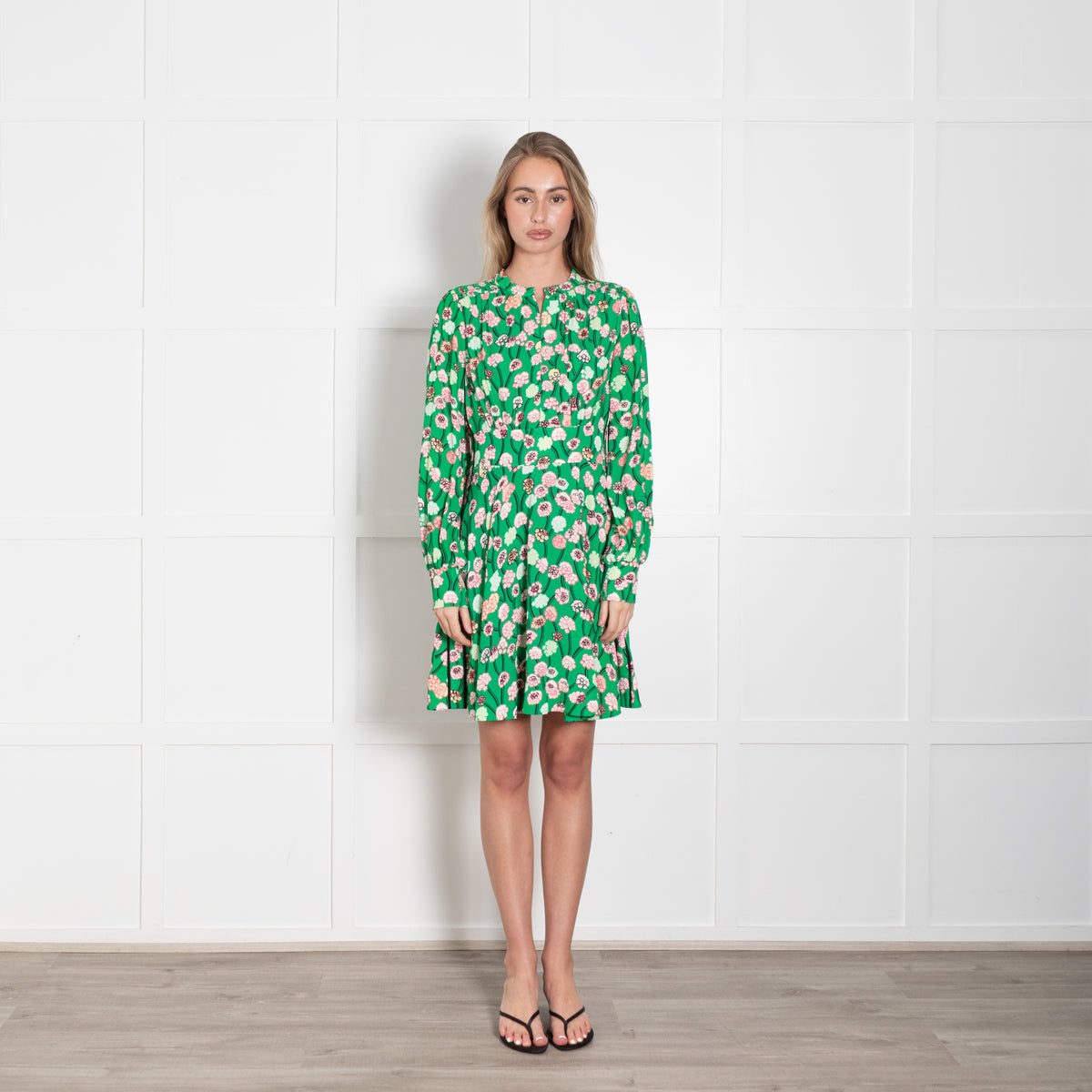 Me + Em Green Lantana Flower Print Short Dress