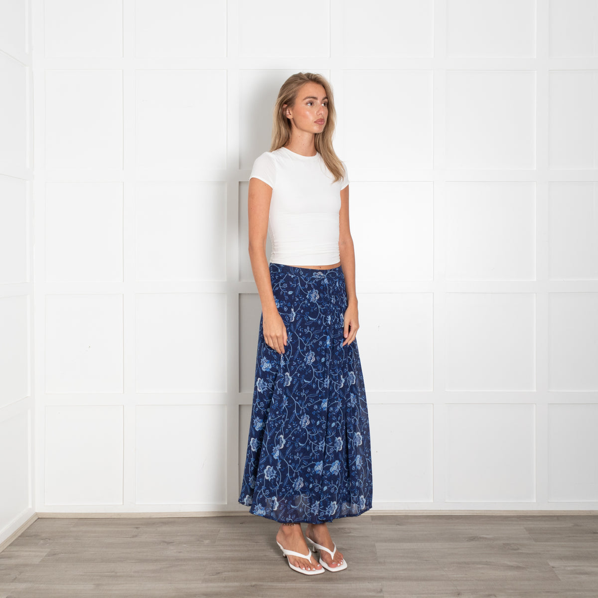 Brora Navy Light Blue Floral Front Pleats Detail Silk Skirt
