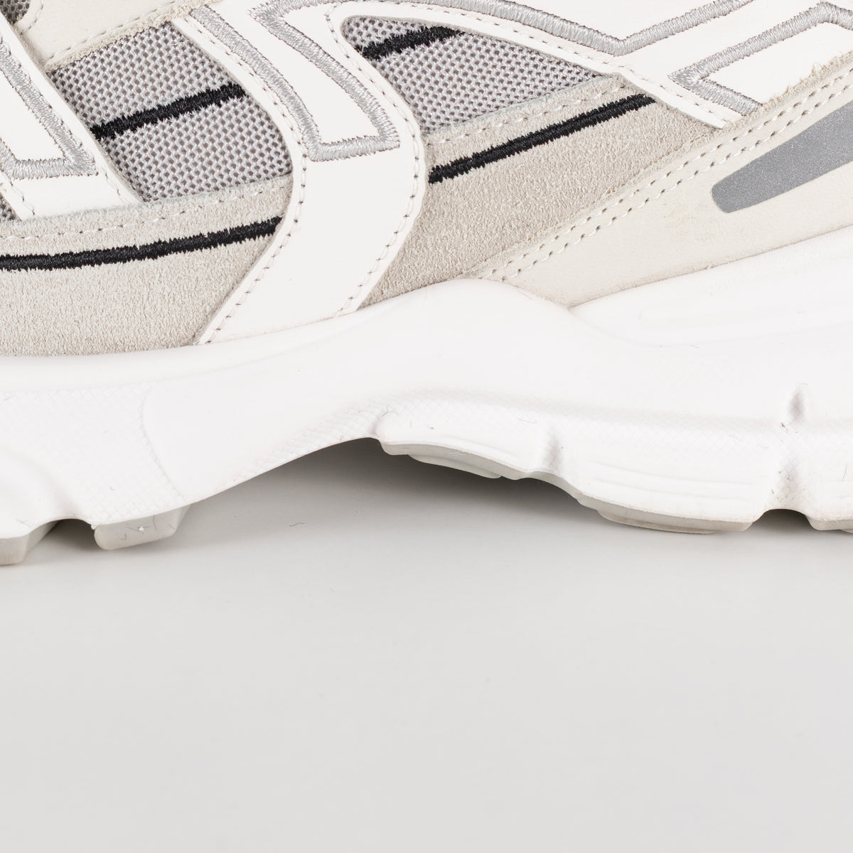 Axel Arigato Marathon R-Trail Trainers in Grey & White