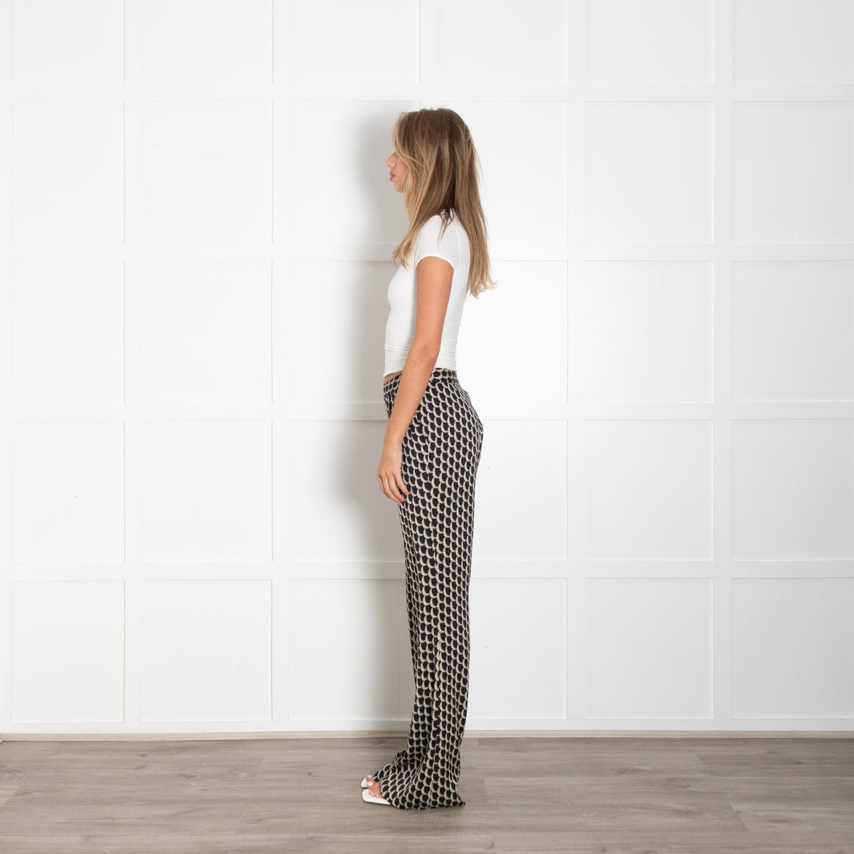 Diane Von Furstenberg Black Cream Crescent Moon Print Silk Blend Trousers