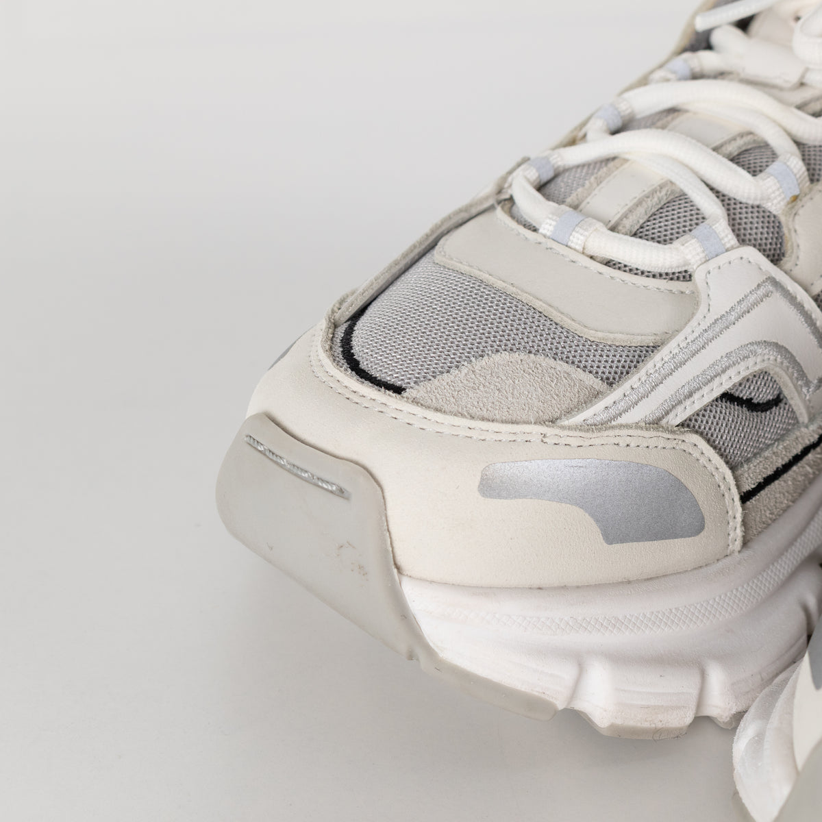 Axel Arigato Marathon R-Trail Trainers in Grey & White