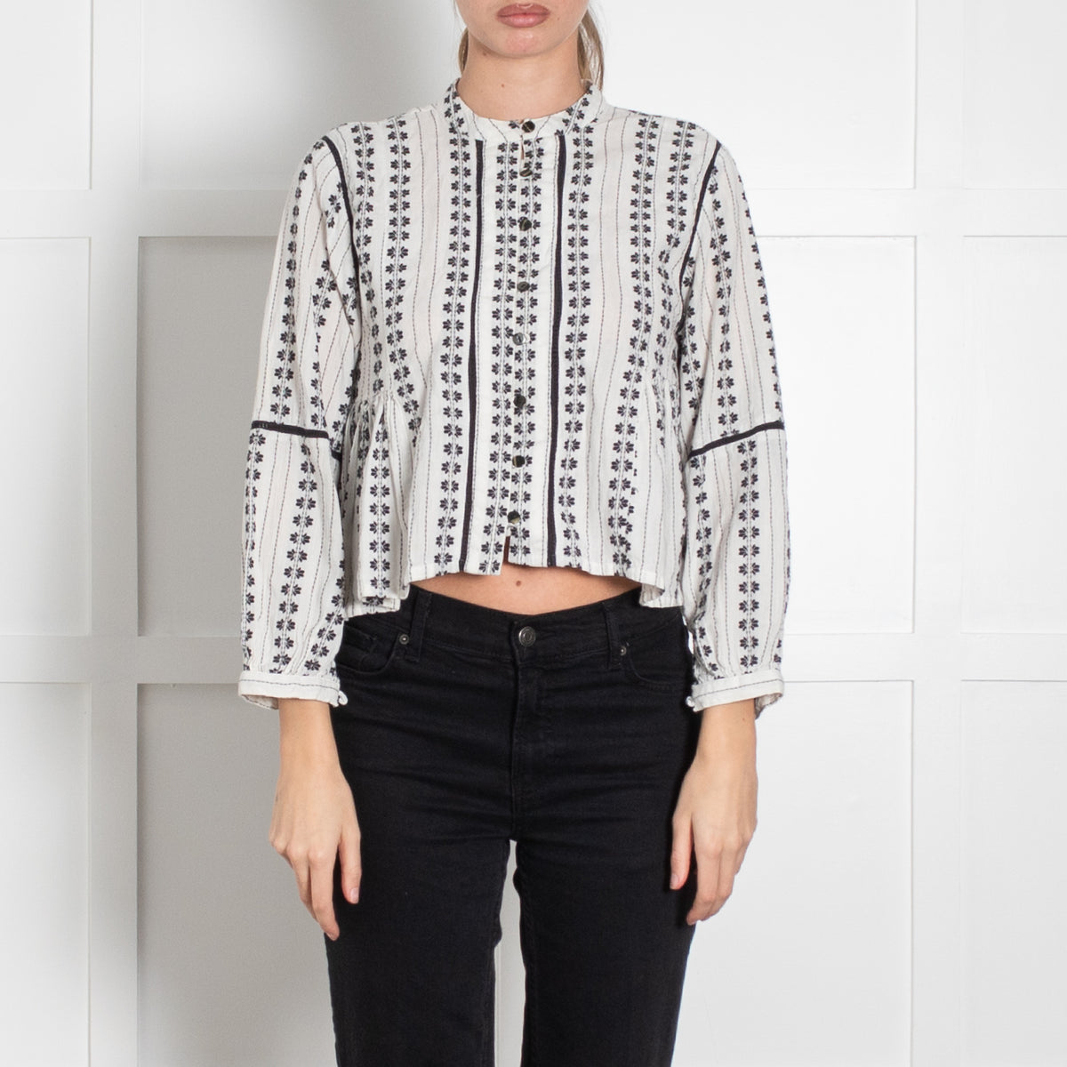 Maison Hotel Cream Black Embroidery Cropped Long Sleeve Top