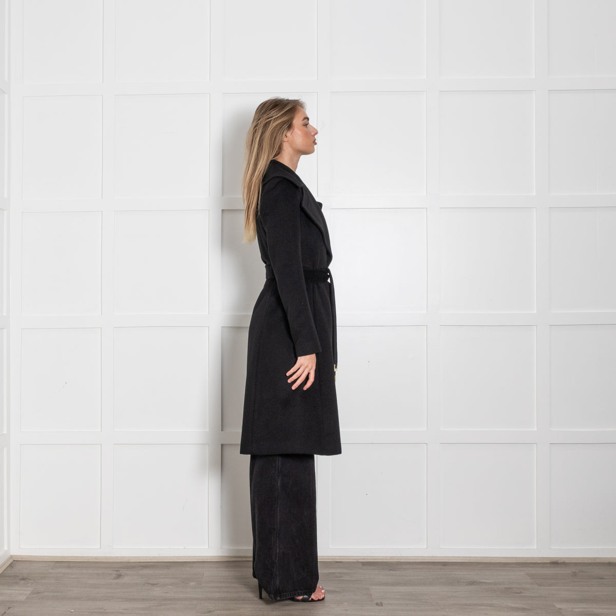 Diane Von Furstenberg Black Belted Wide Collar Wool Blend Coat