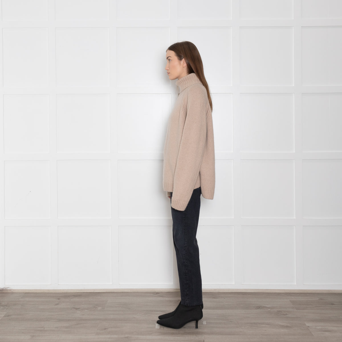 Kujten Beige Cashmere Turtleneck Jumper