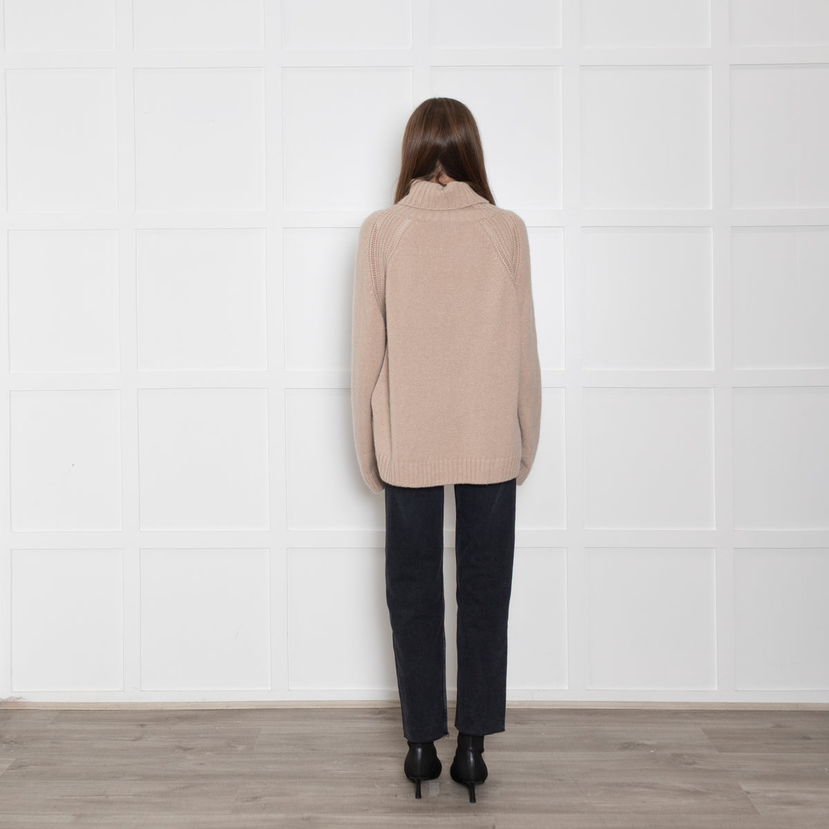 Kujten Beige Cashmere Turtleneck Jumper