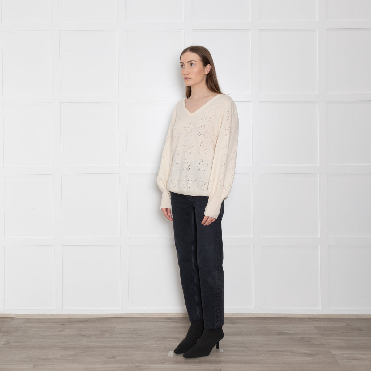 Wyse Cream V Neck Cashmere Star Jumper