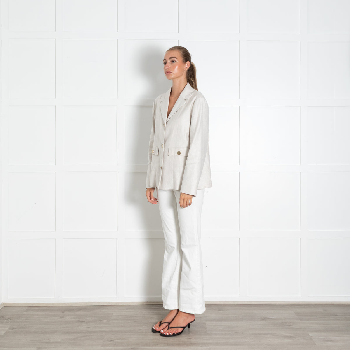S Max Mara Cream Linen  Blazer With Gold Buttons