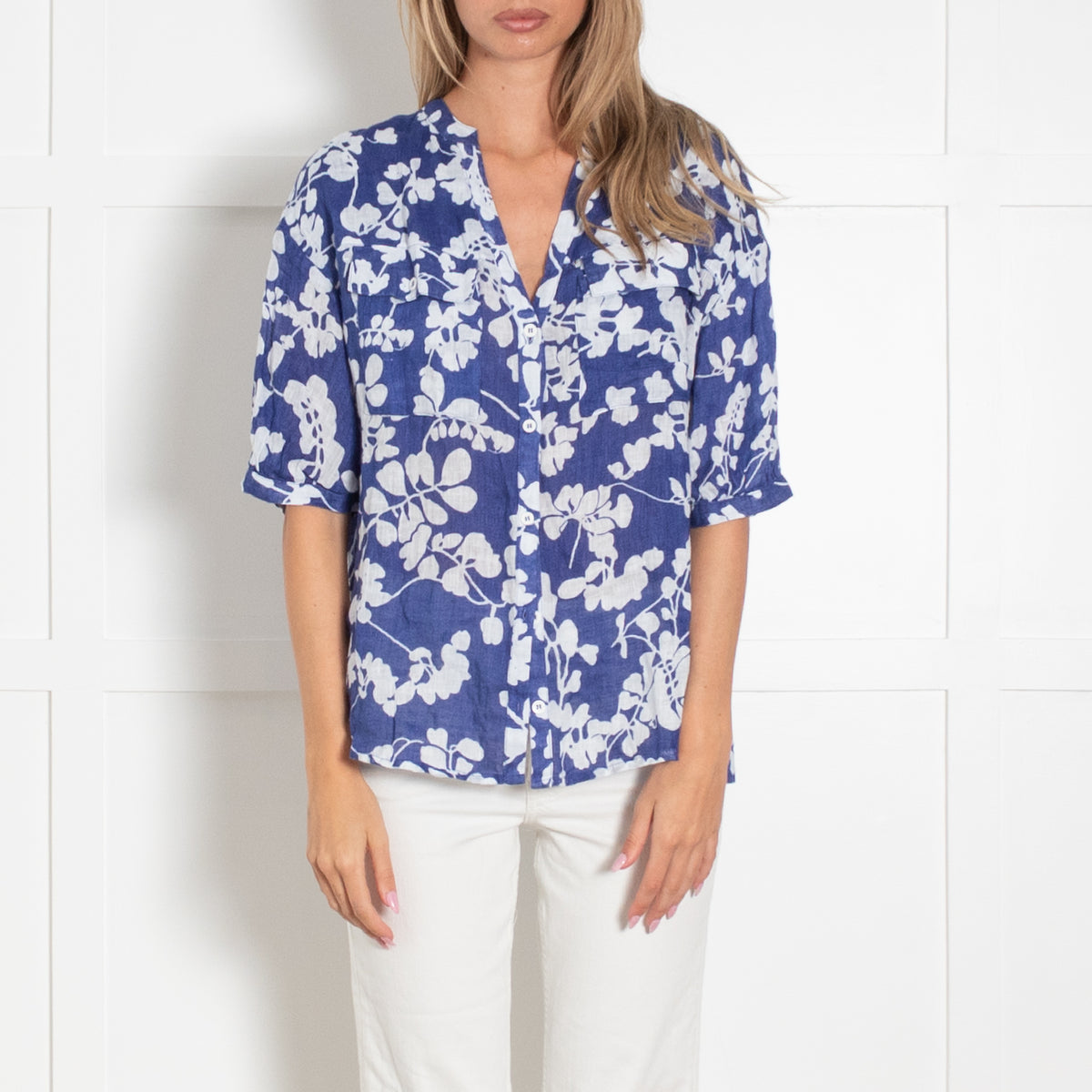 Zyga Linn Laundry Blue White Linen Floral Short Sleeve Top