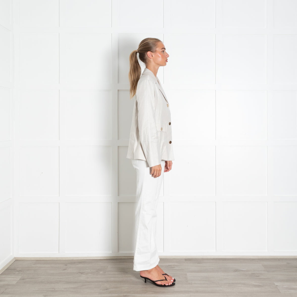 S Max Mara Cream Linen  Blazer With Gold Buttons