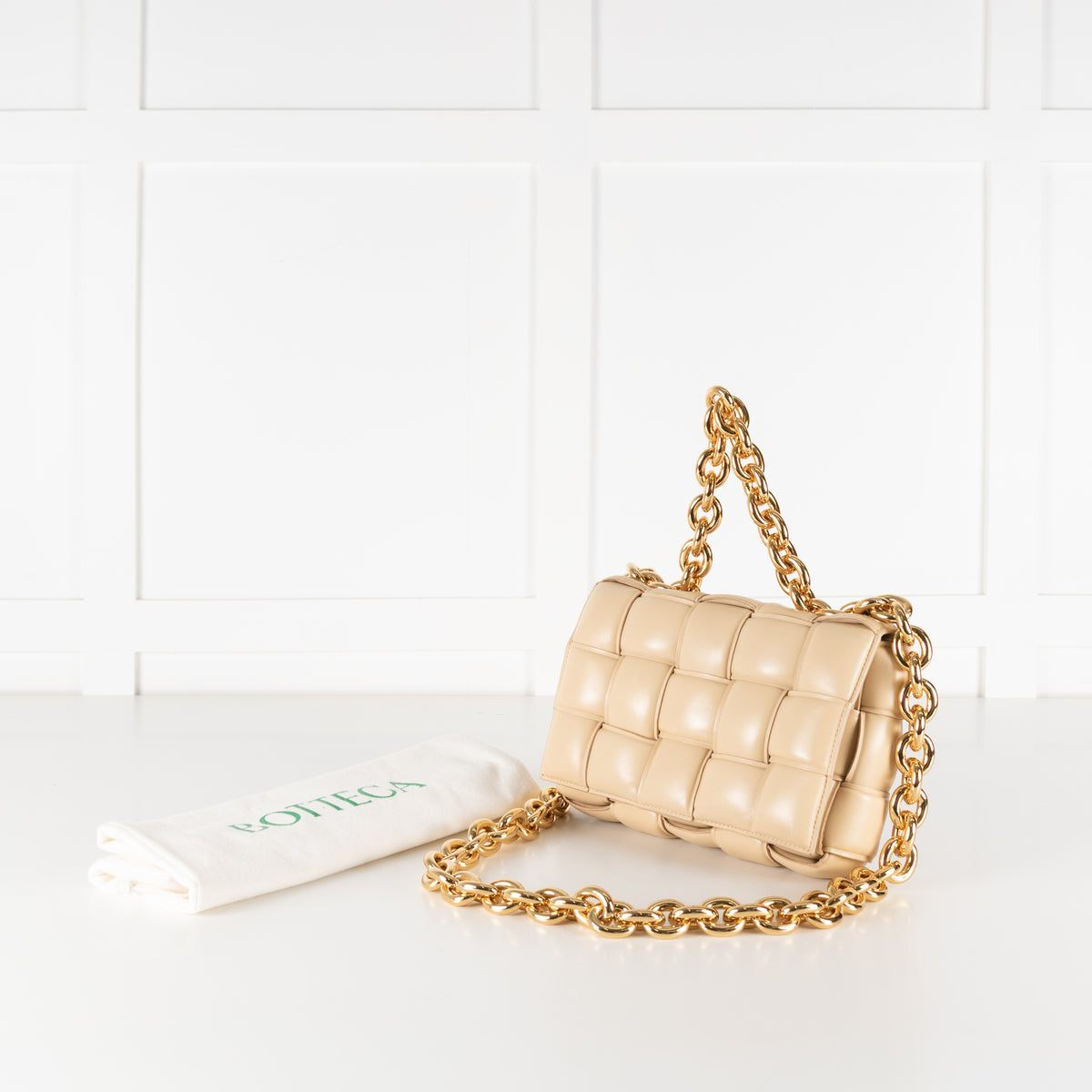 Bottega Veneta Beige Leather Padded Cassette Bag with Gold Toned Chain Link Strap