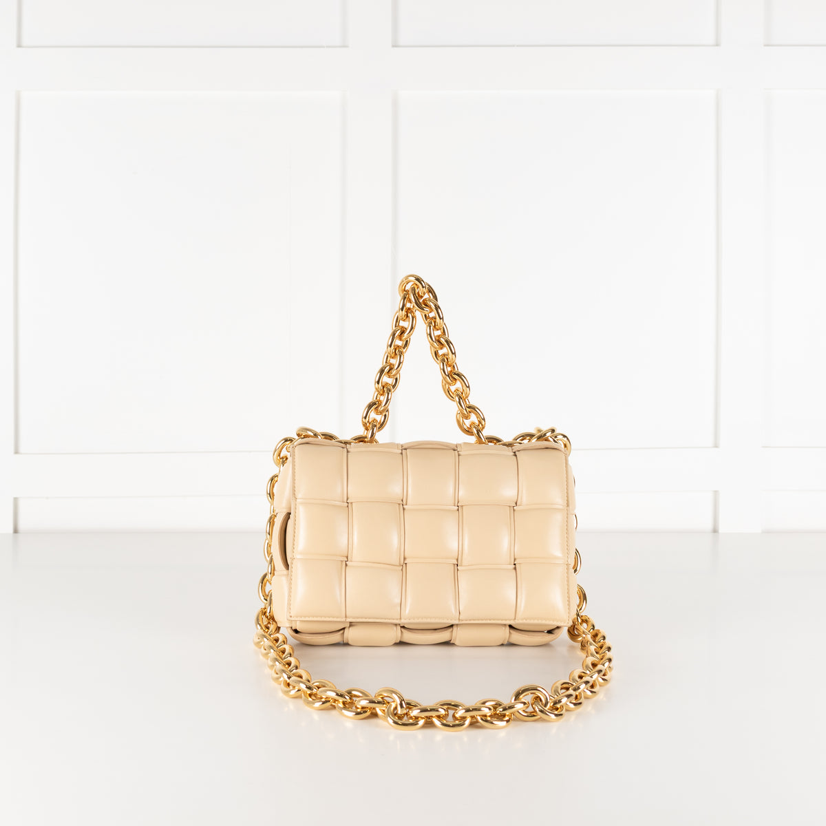 Bottega Veneta Beige Leather Padded Cassette Bag with Gold Toned Chain Link Strap