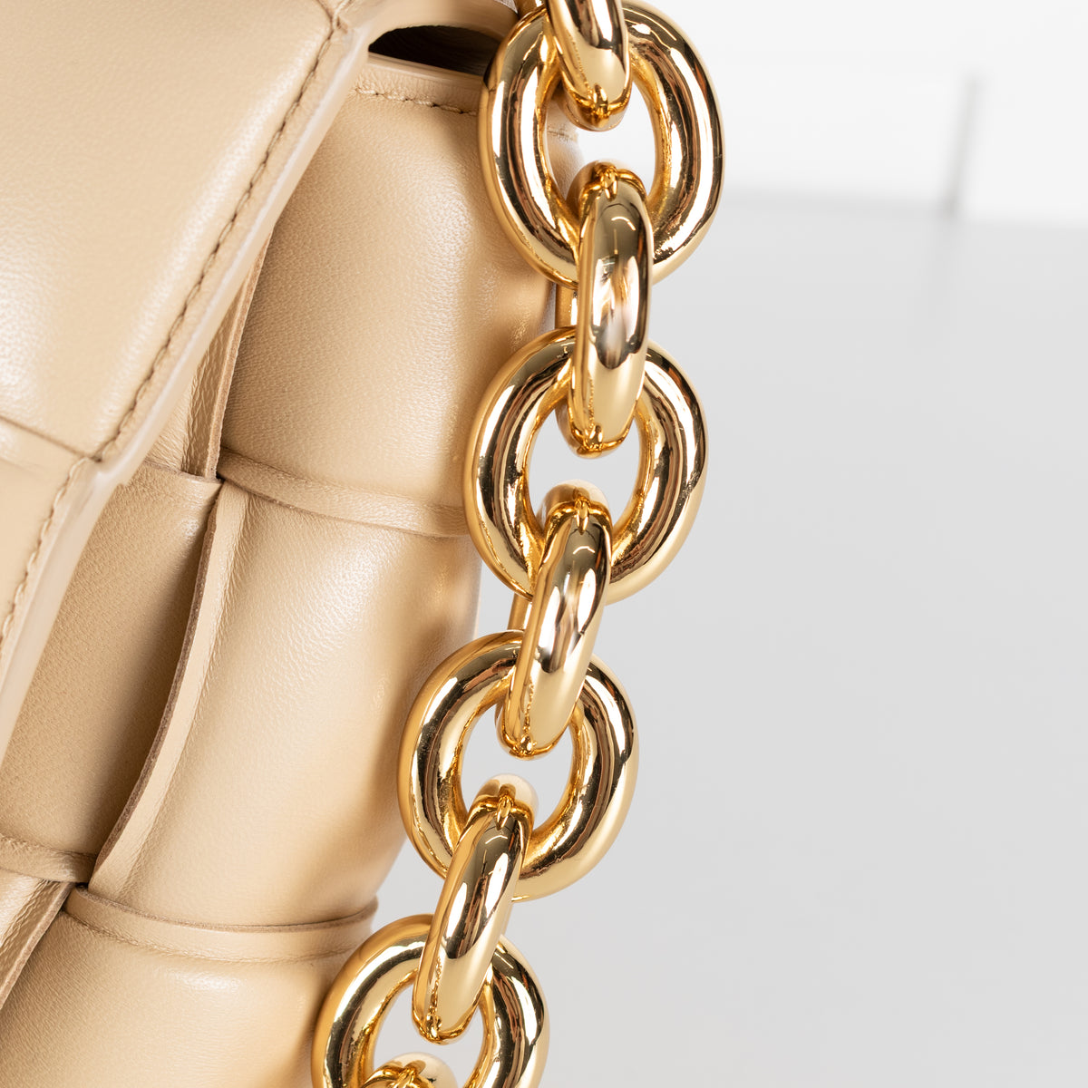 Bottega Veneta Beige Leather Padded Cassette Bag with Gold Toned Chain Link Strap