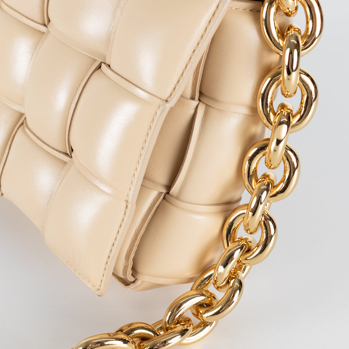 Bottega Veneta Beige Leather Padded Cassette Bag with Gold Toned Chain Link Strap