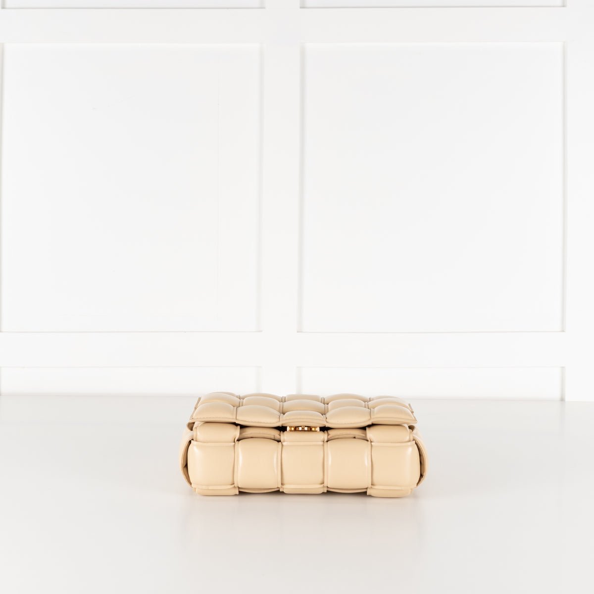 Bottega Veneta Beige Leather Padded Cassette Bag with Gold Toned Chain Link Strap