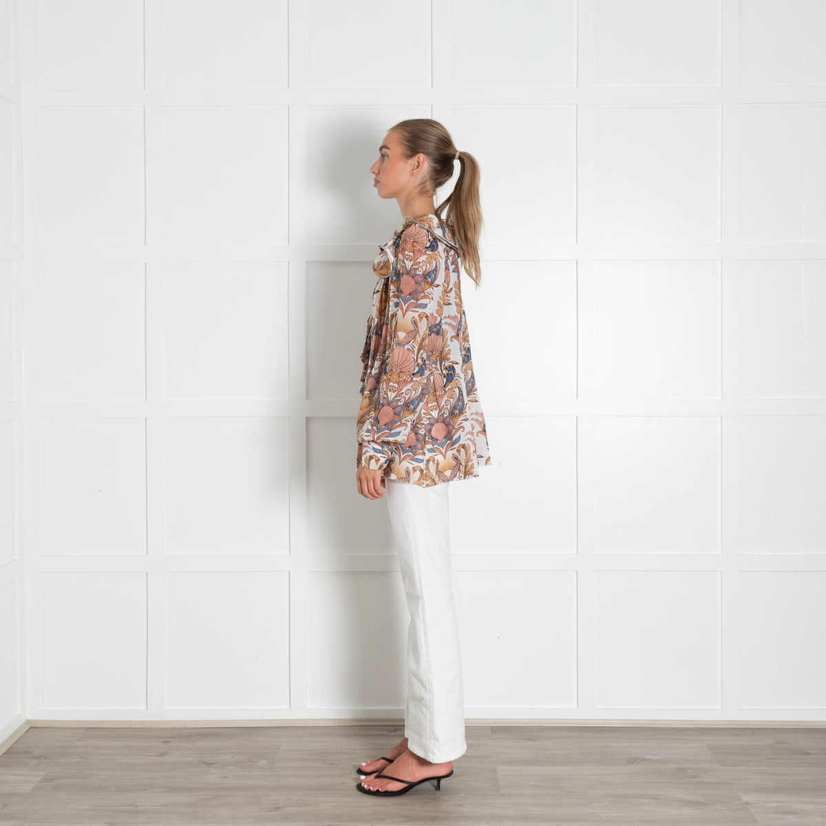 Farm Rio White Sea Garden Tie Neck Top With Ruffe Collar