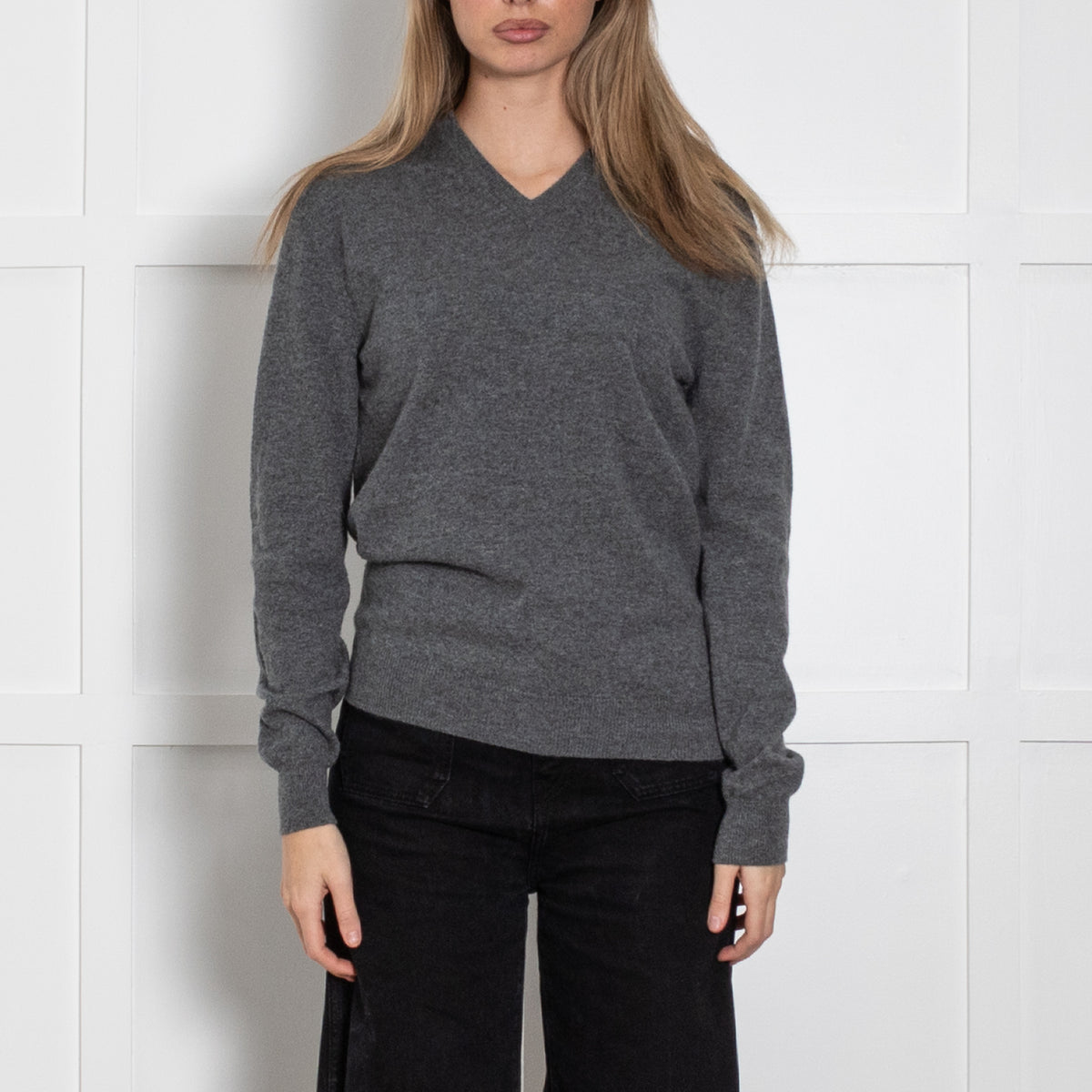 N. Peal Grey Cashmere V-Neck Sweater