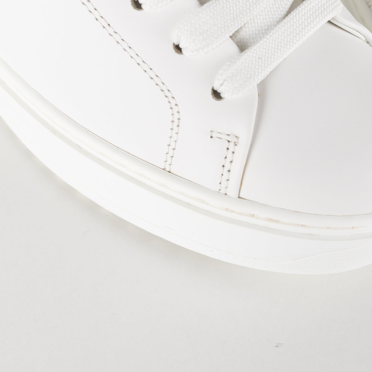 Louis Vuitton Time Out Beige & White Trainers