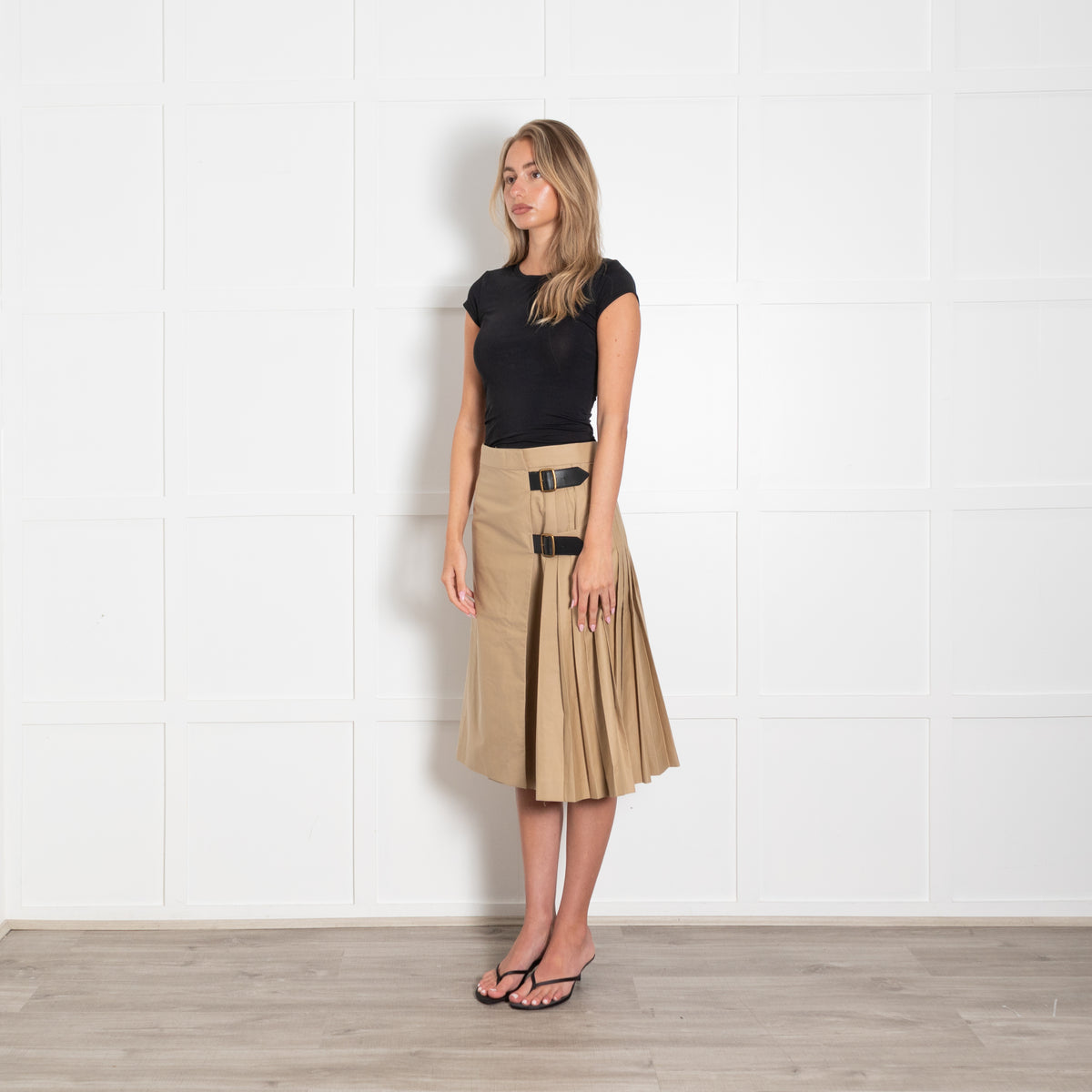 Burberry Tan Kilt Style Skirt