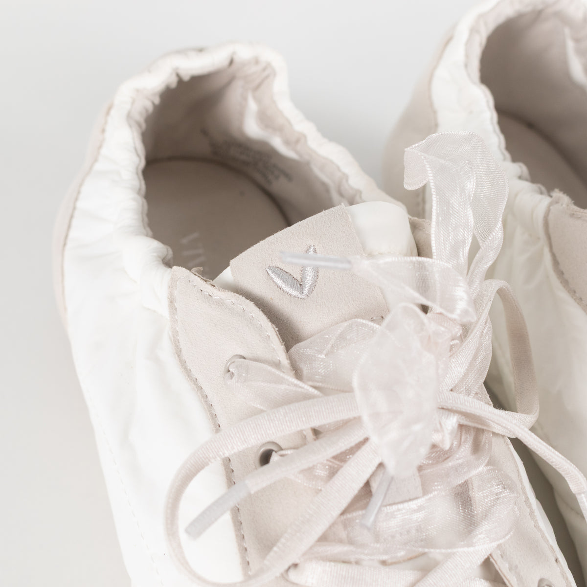 Vivaia Yancy Feel The Comfort White Trainers UK 8.5