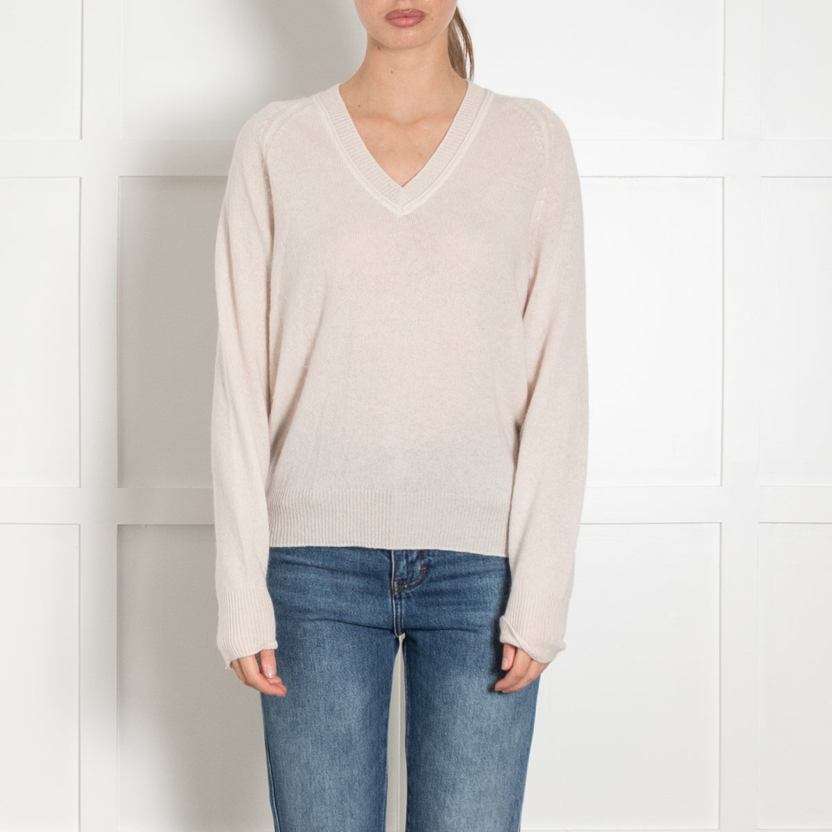 360 Cashmere Cream V Neck Cashmere Jumper