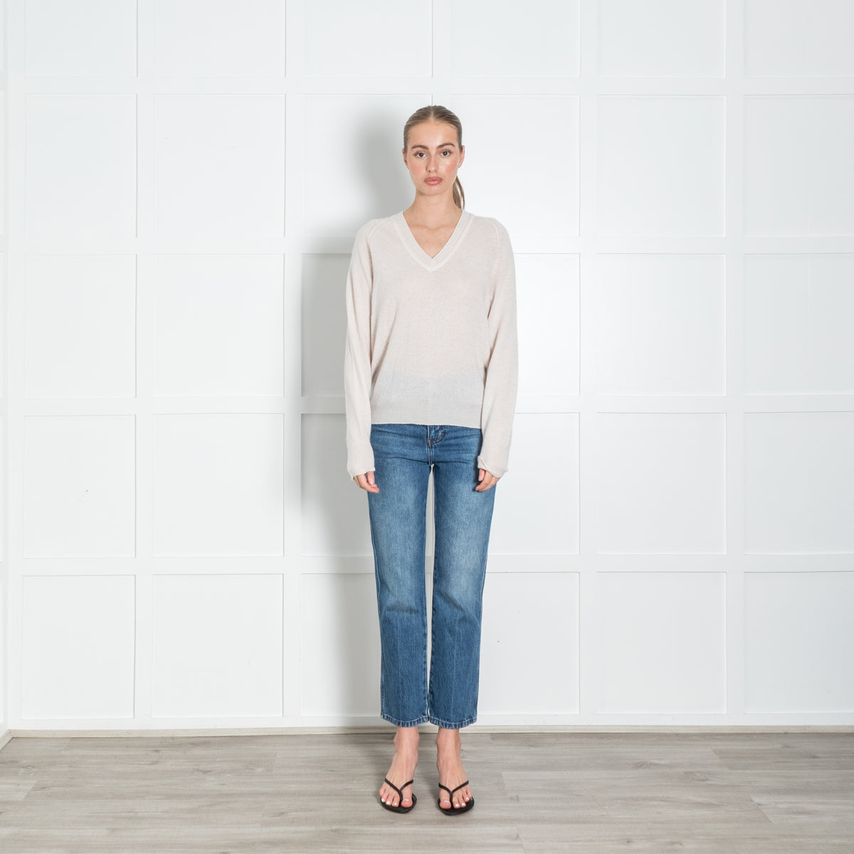 360 Cashmere Cream V Neck Cashmere Jumper