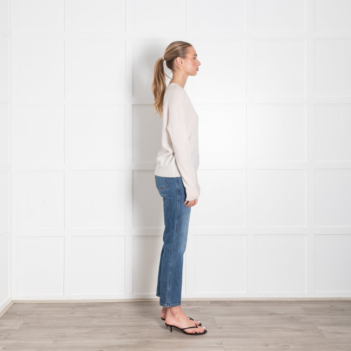 360 Cashmere Cream V Neck Cashmere Jumper