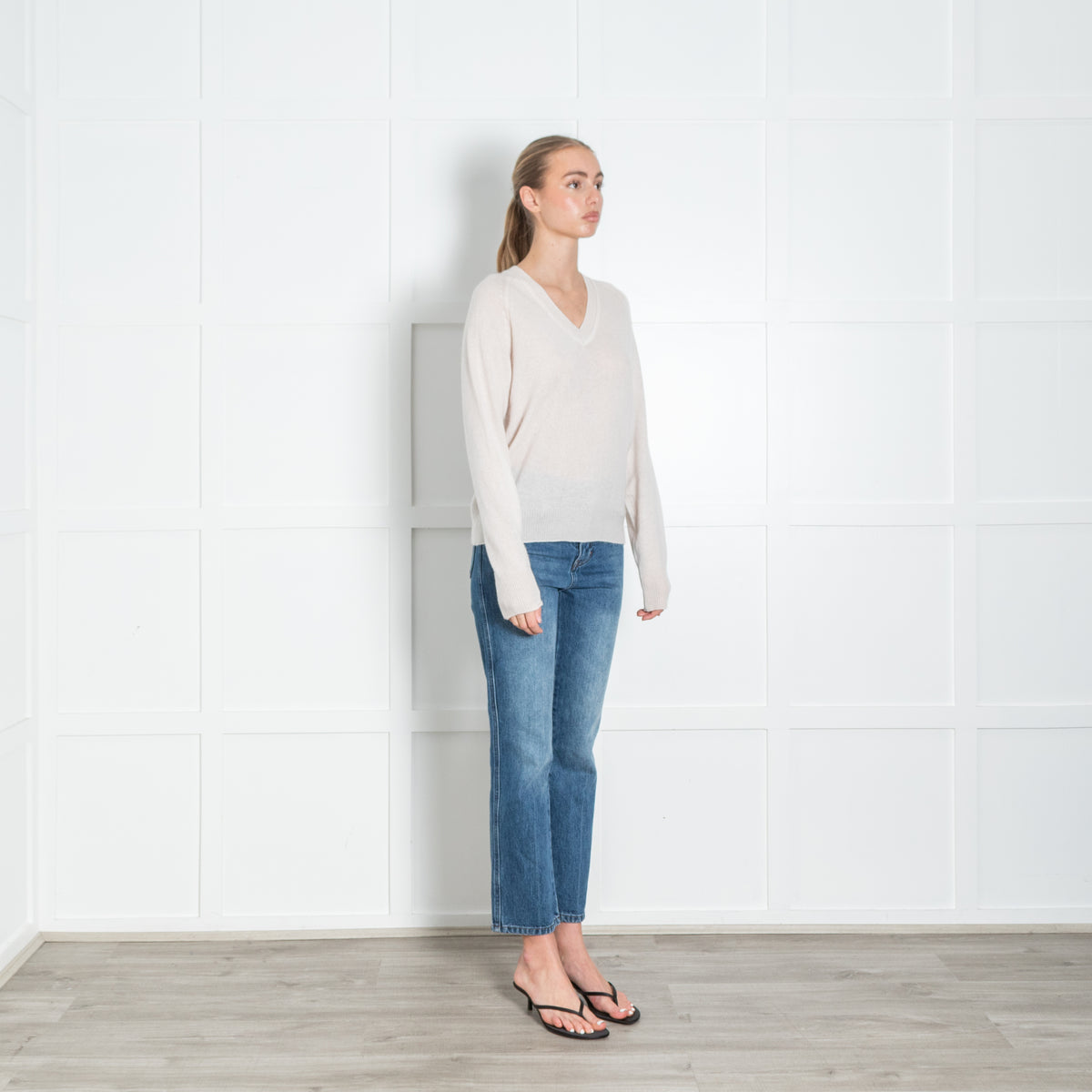 360 Cashmere Cream V Neck Cashmere Jumper