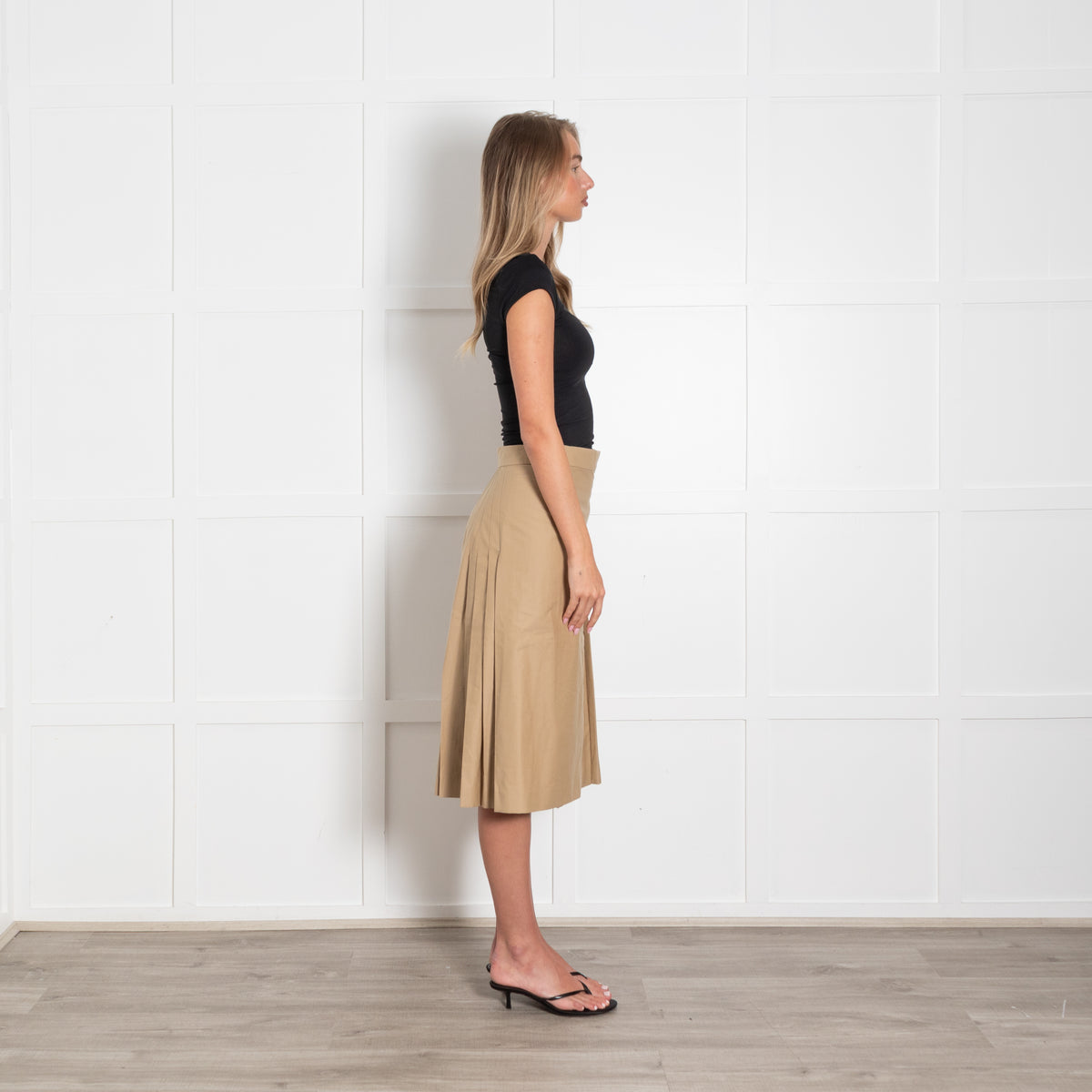 Burberry Tan Kilt Style Skirt
