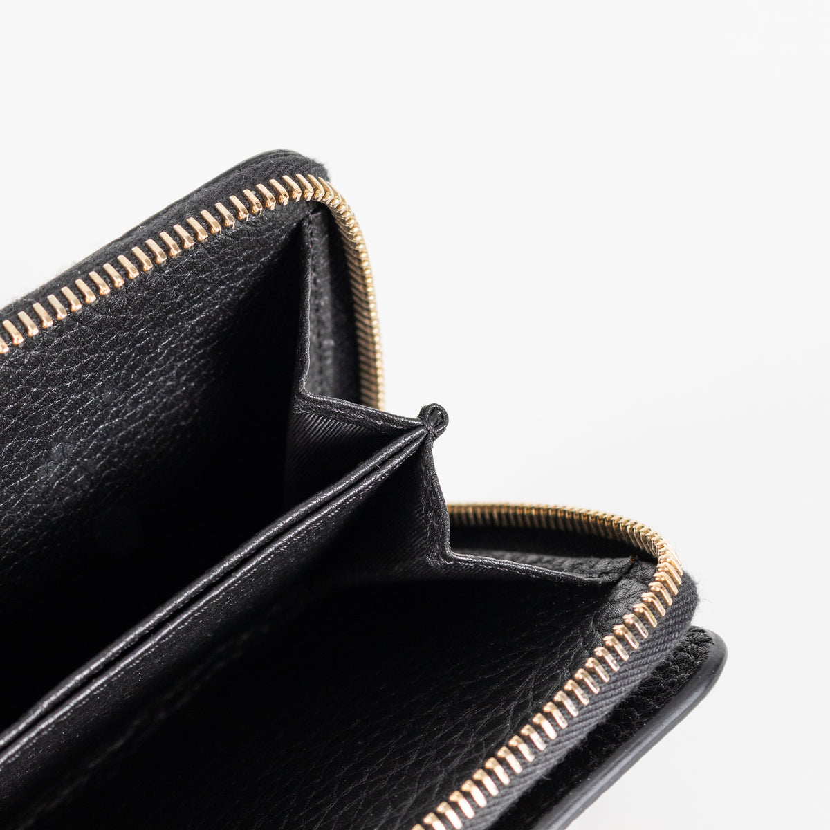 Valentino Grained Rockstud Zip Purse