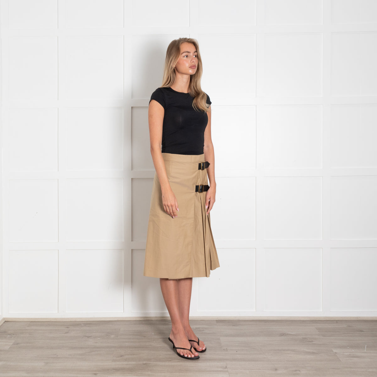 Burberry Tan Kilt Style Skirt