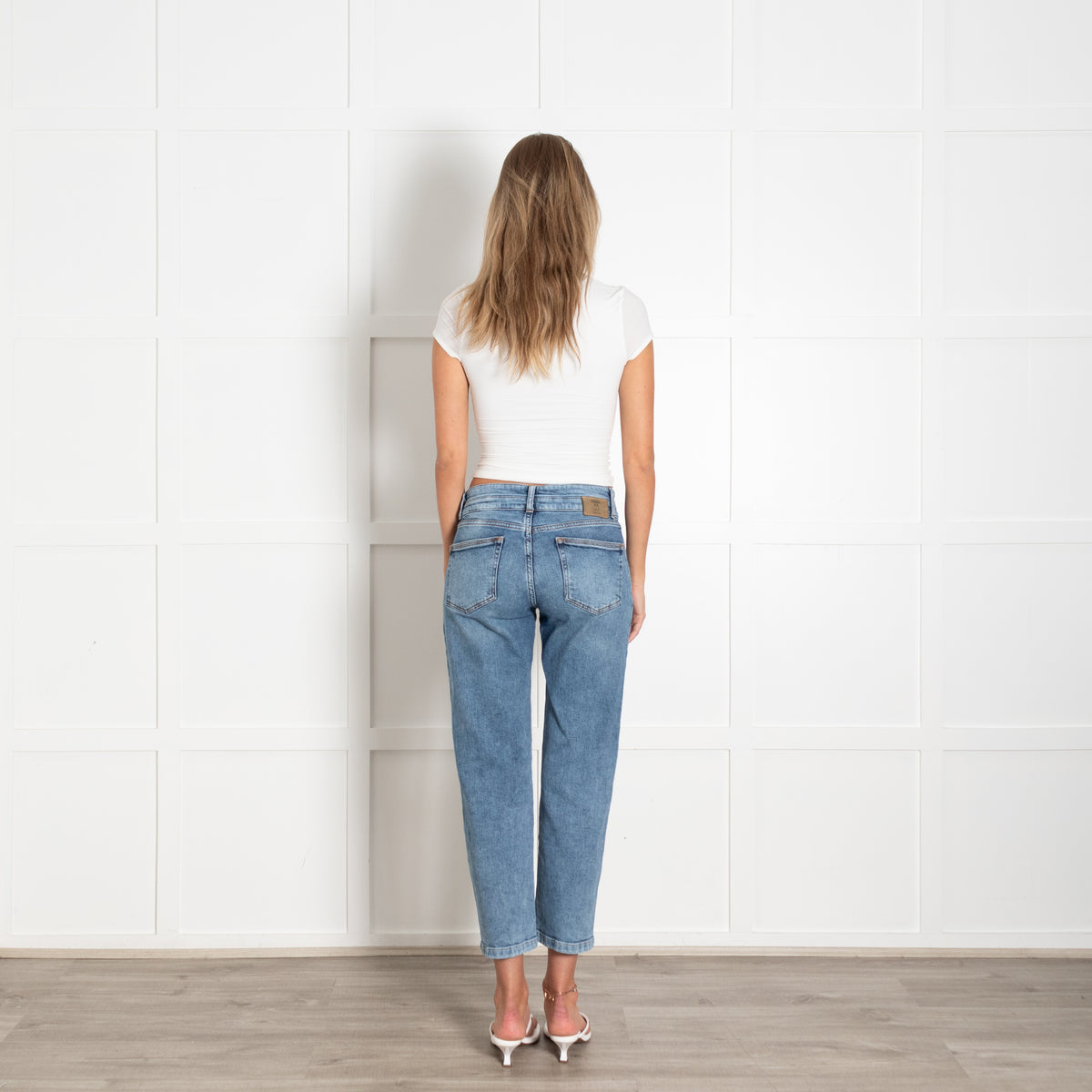 Donna Ida Crop Straight Jeans With Button Fly