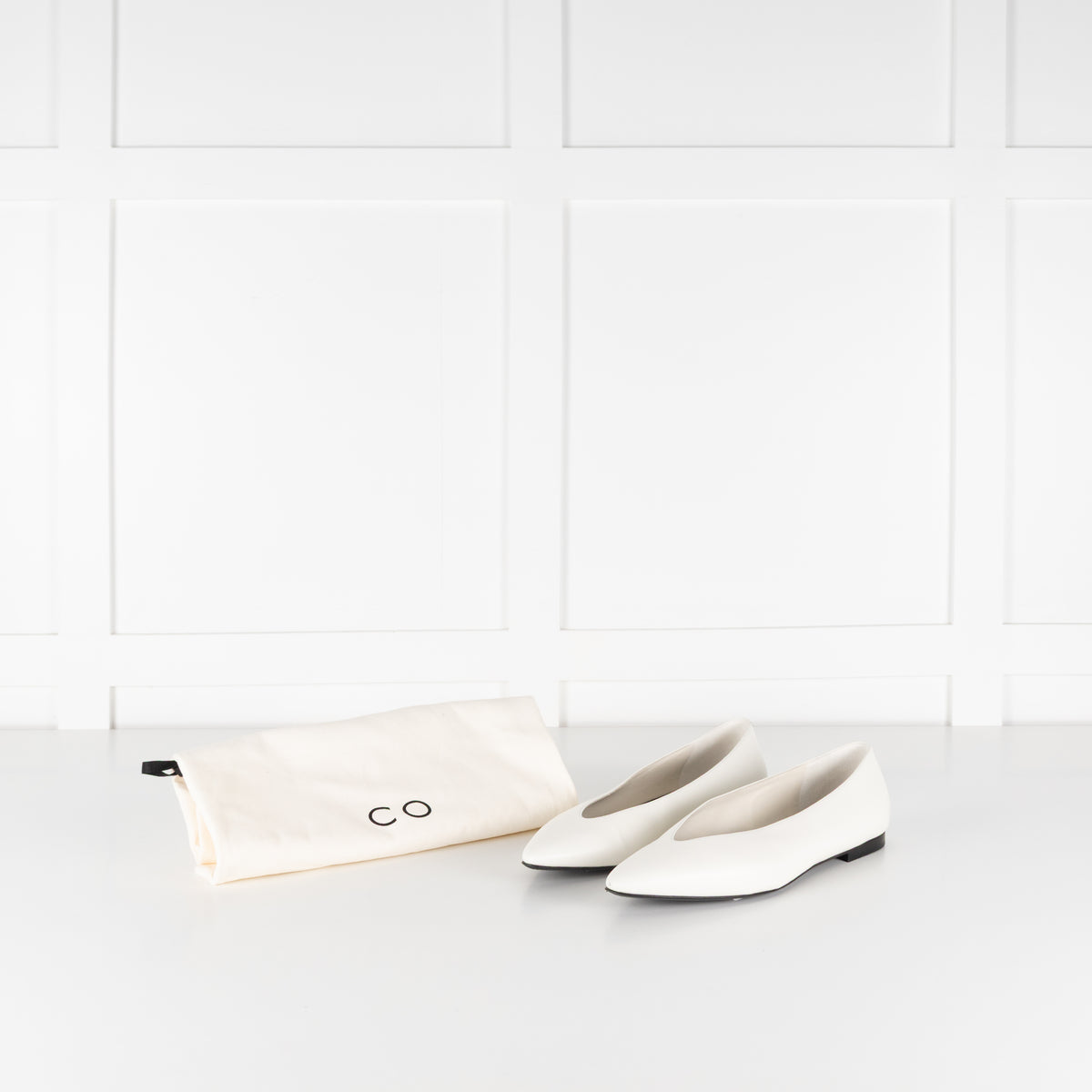 CO Cream Leather Flat Pointy Pumps