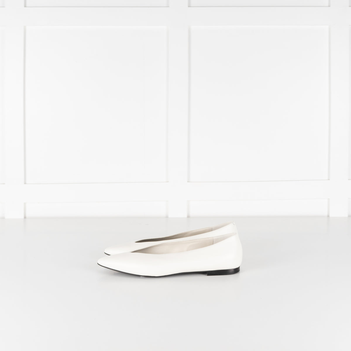 CO Cream Leather Flat Pointy Pumps