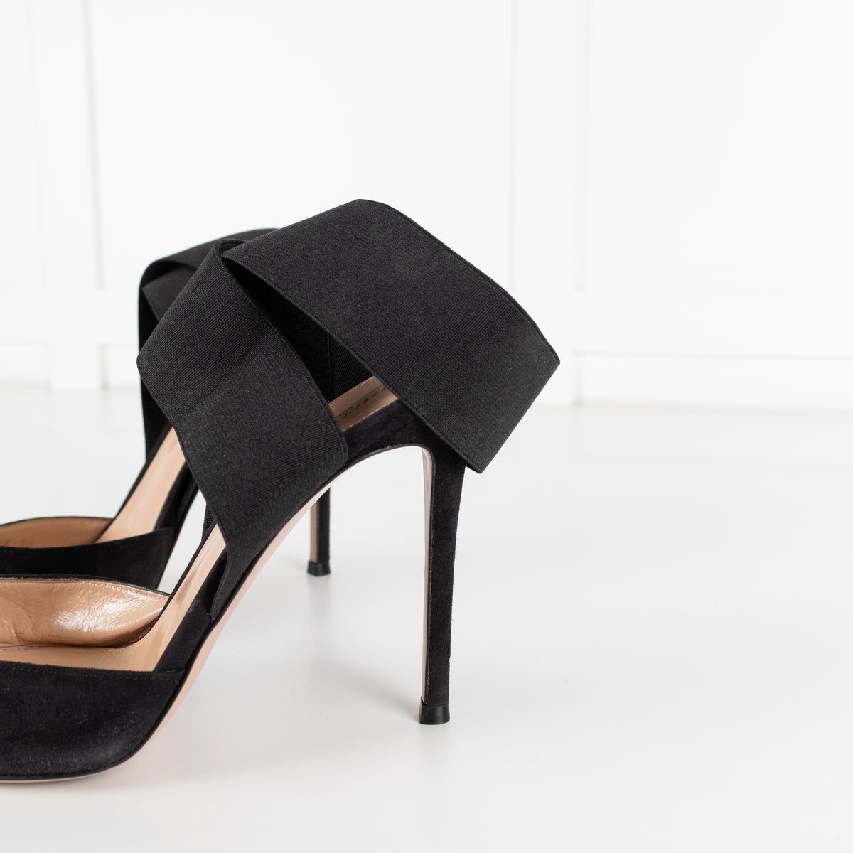 Gianvito Rossi Black Pointy Suede Heels