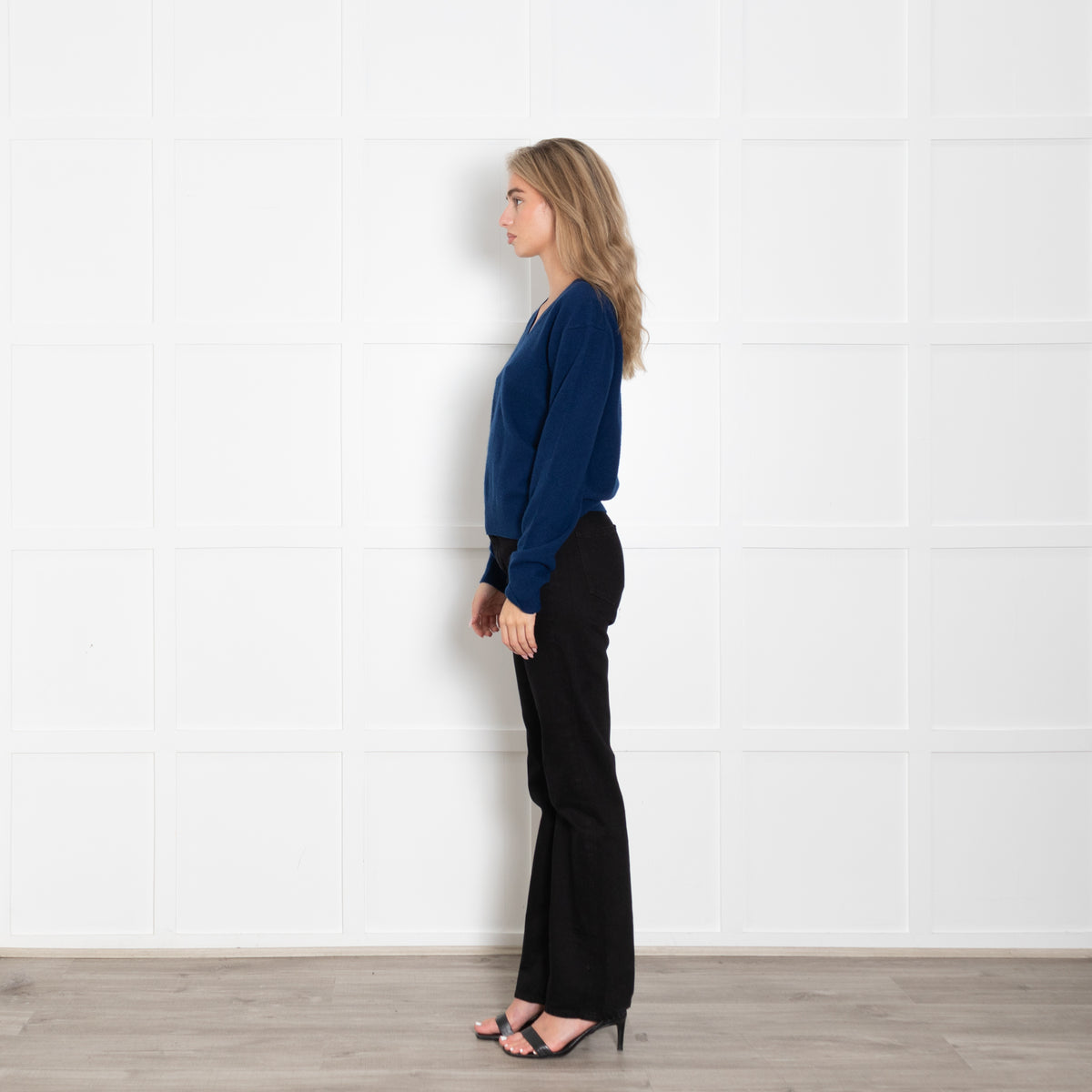 Elyse Walker Blue Cashmere V Neck Jumper