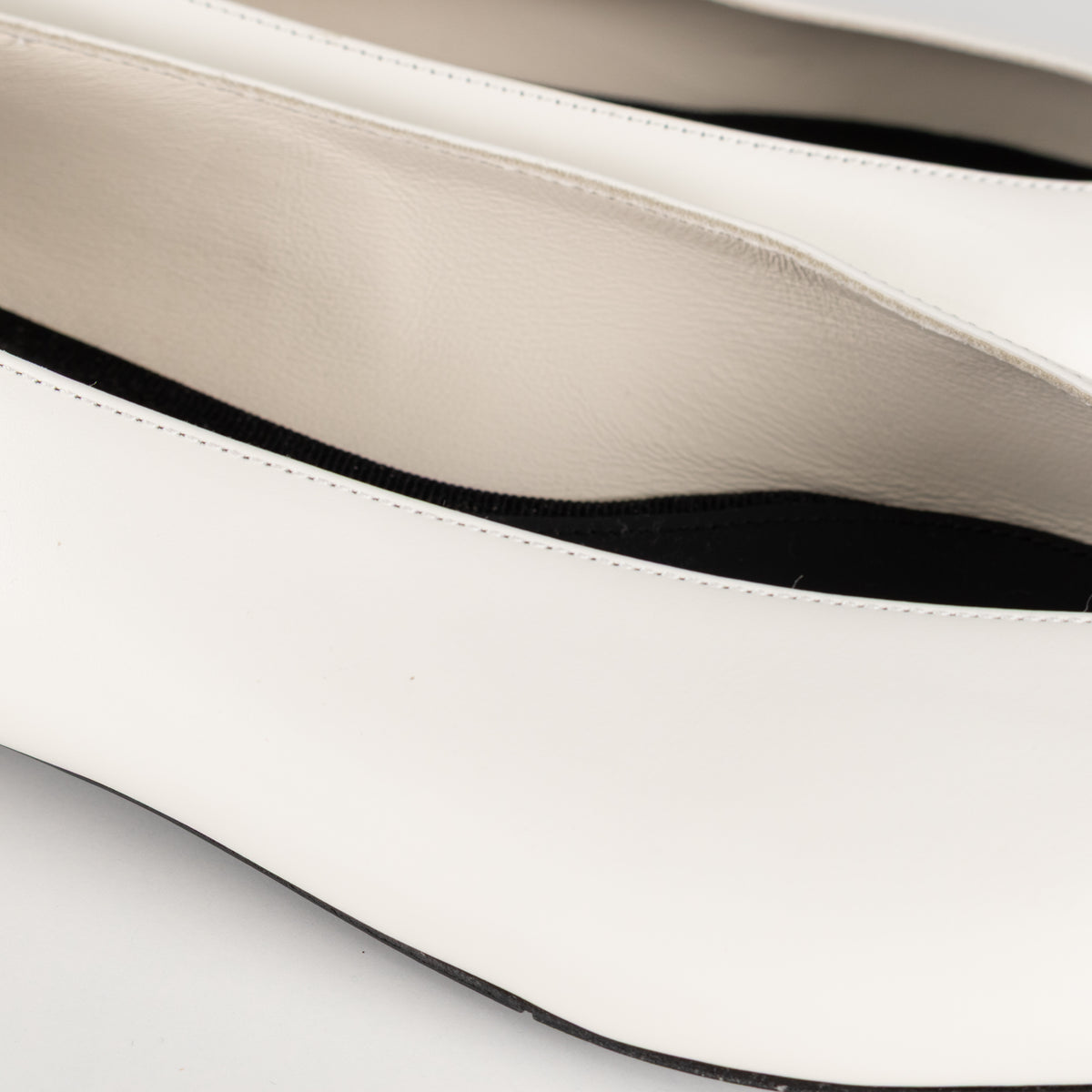 CO Cream Leather Flat Pointy Pumps