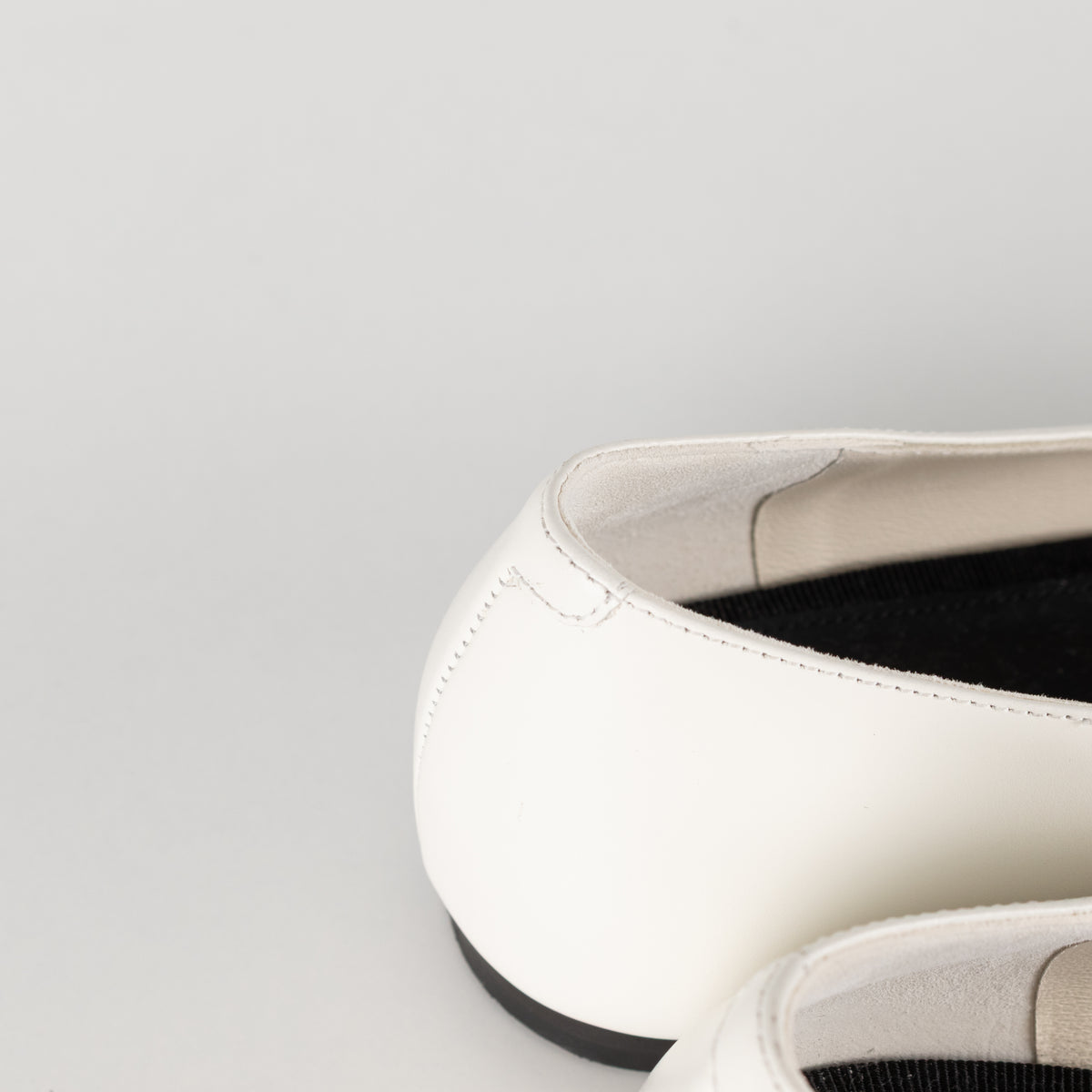 CO Cream Leather Flat Pointy Pumps