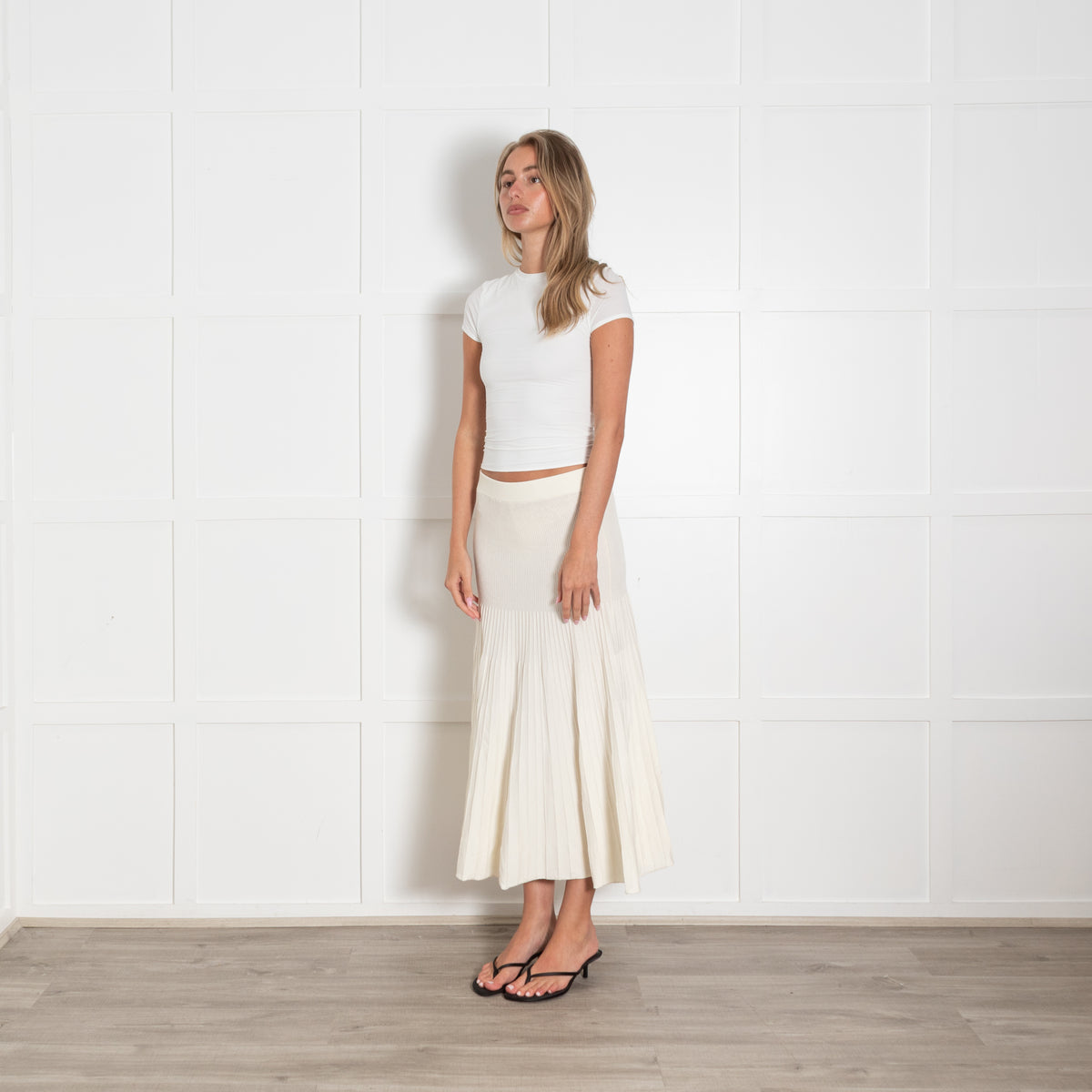 Amina Rubinacci Cream Knit Pleated Skirt