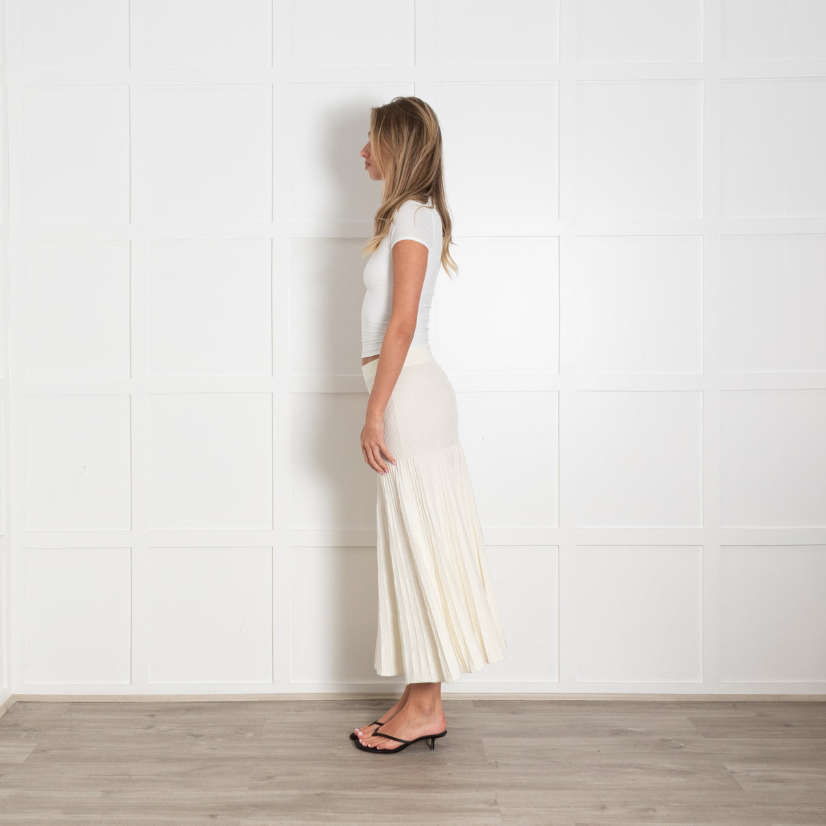 Amina Rubinacci Cream Knit Pleated Skirt