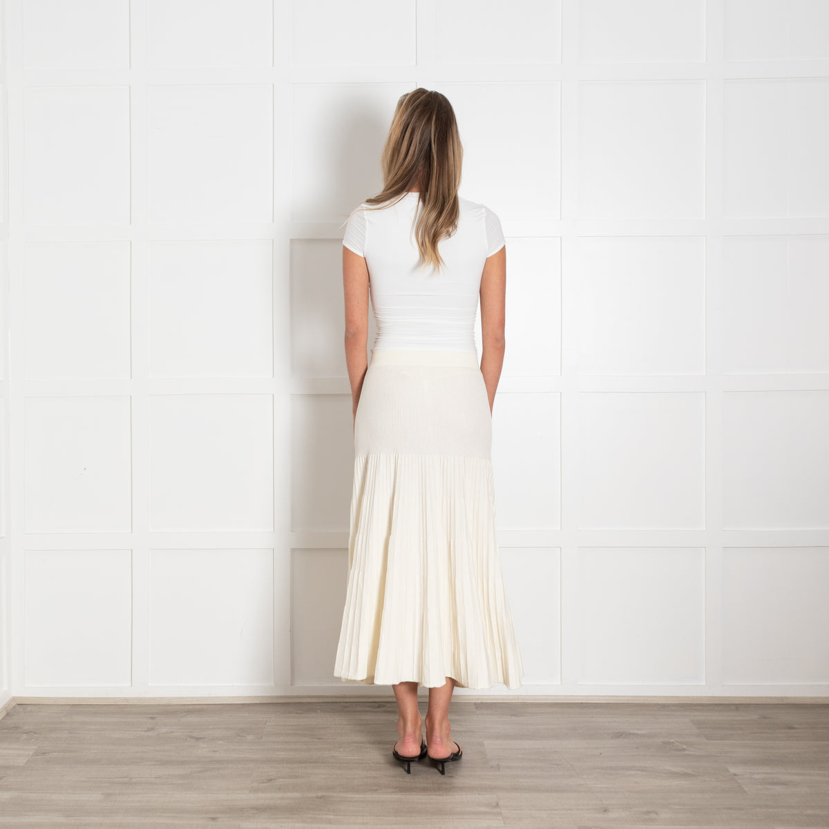 Amina Rubinacci Cream Knit Pleated Skirt