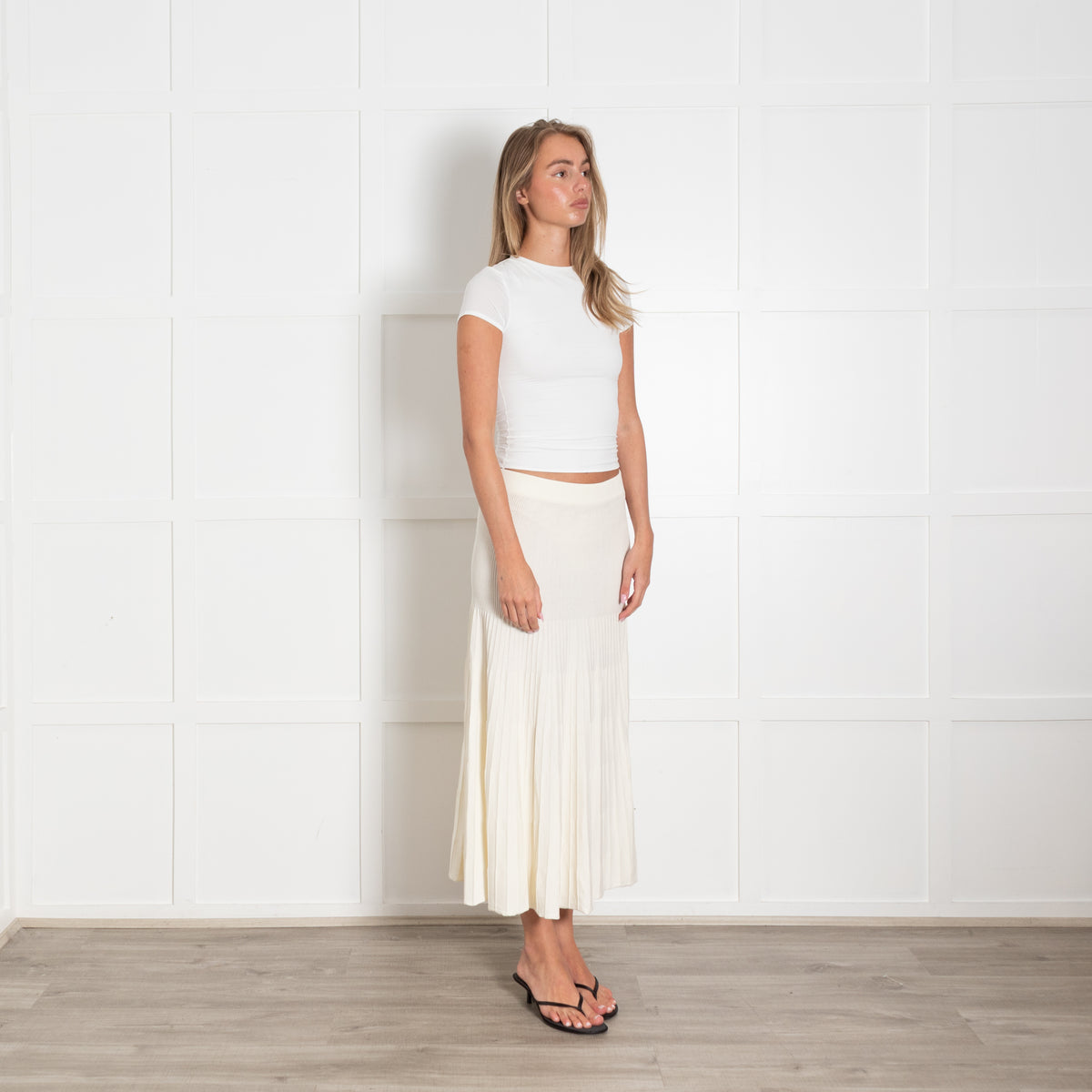 Amina Rubinacci Cream Knit Pleated Skirt