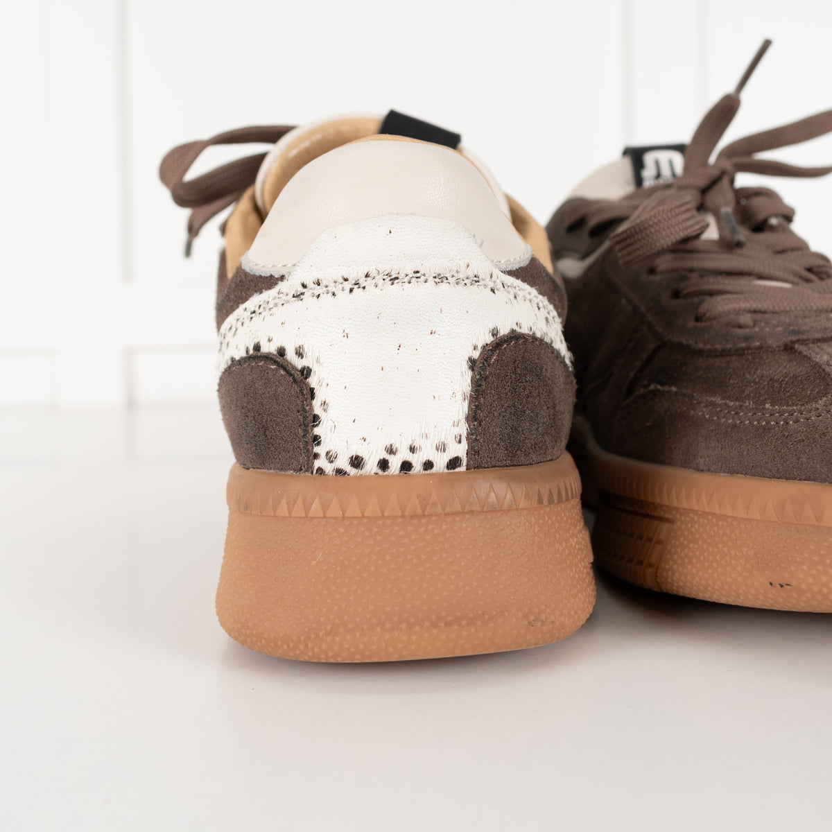 Maruti Yale Brown Sneaker